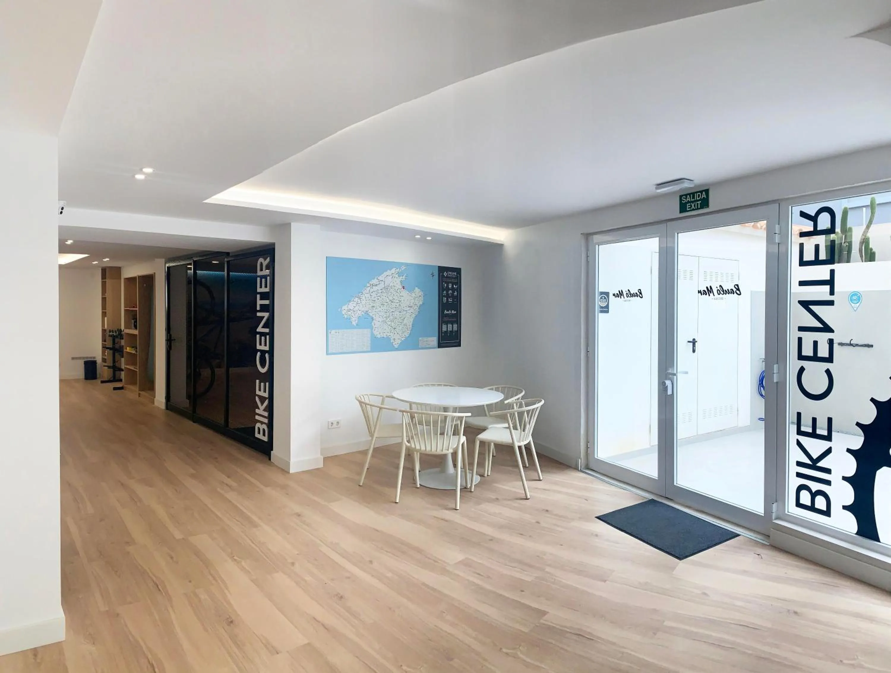 Property building in Bauló Mar Apartments