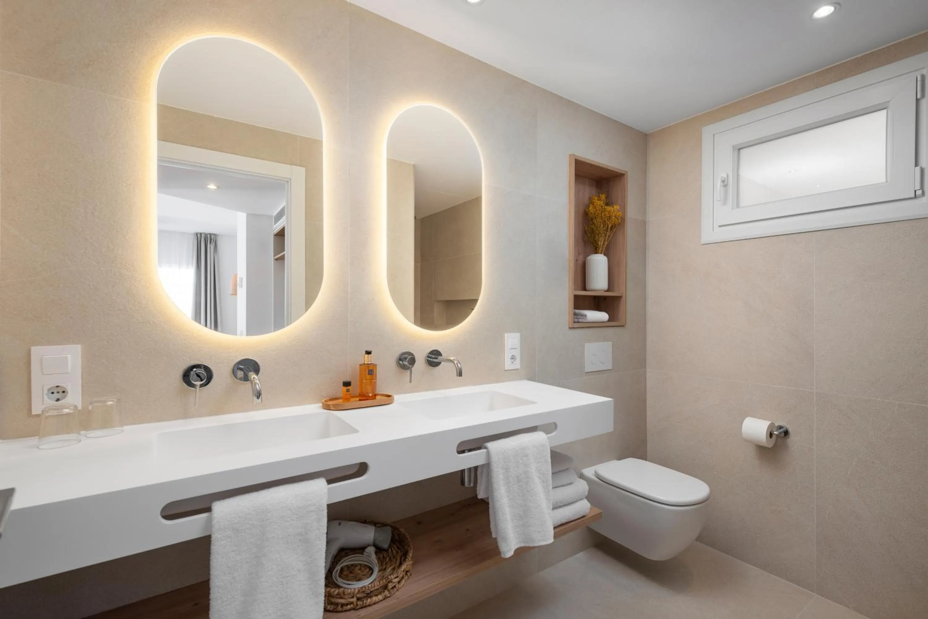 Bathroom in Bauló Mar Apartments