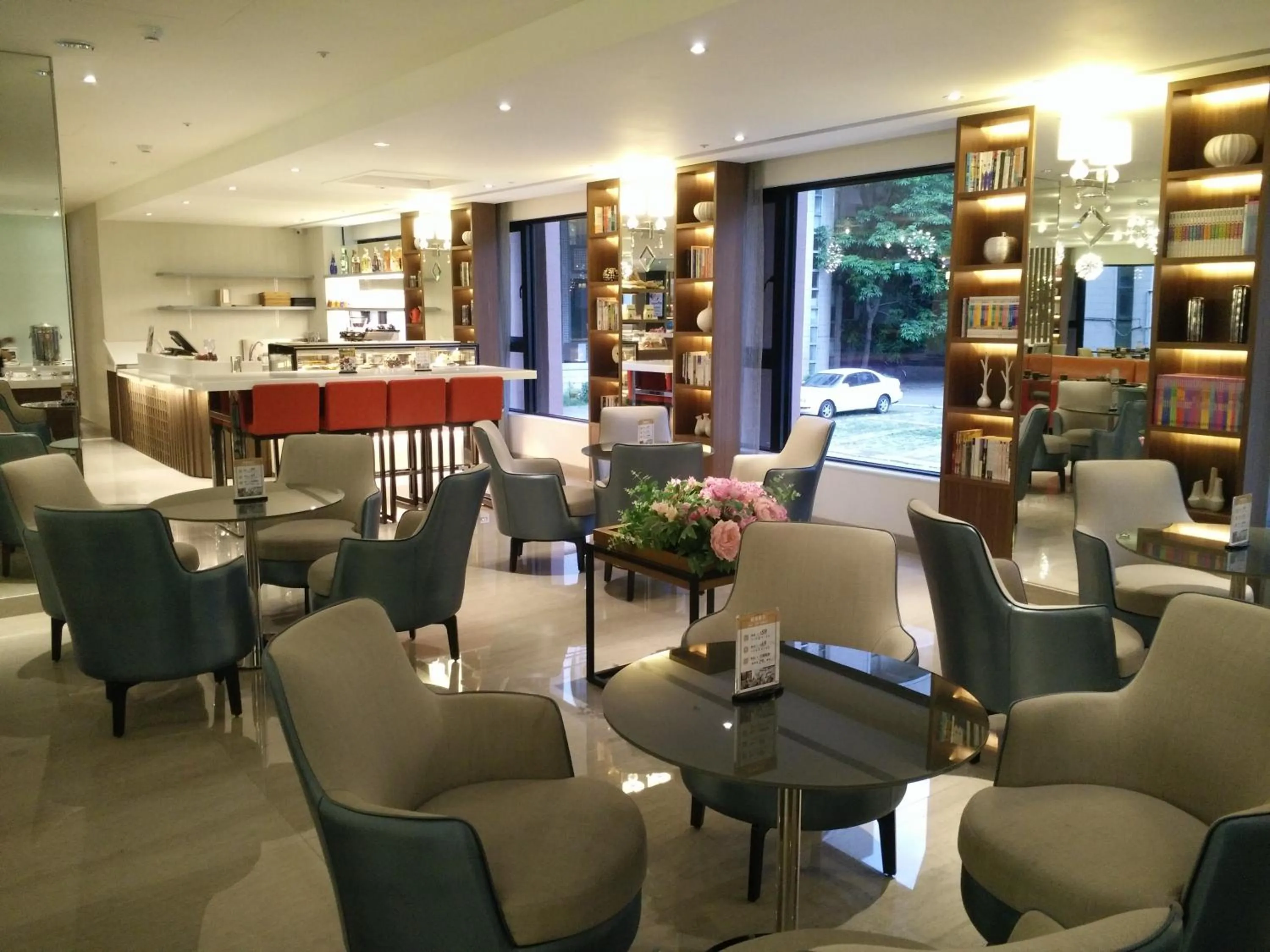 Lounge or bar in Kaohsiung International Plaza