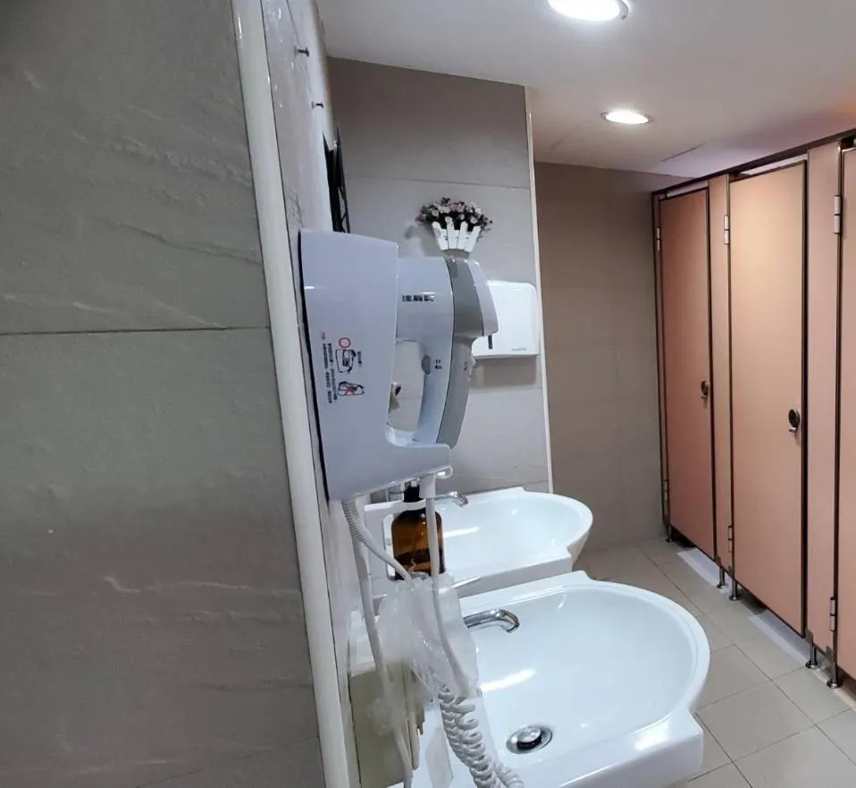 Toilet in Say Love Hotel