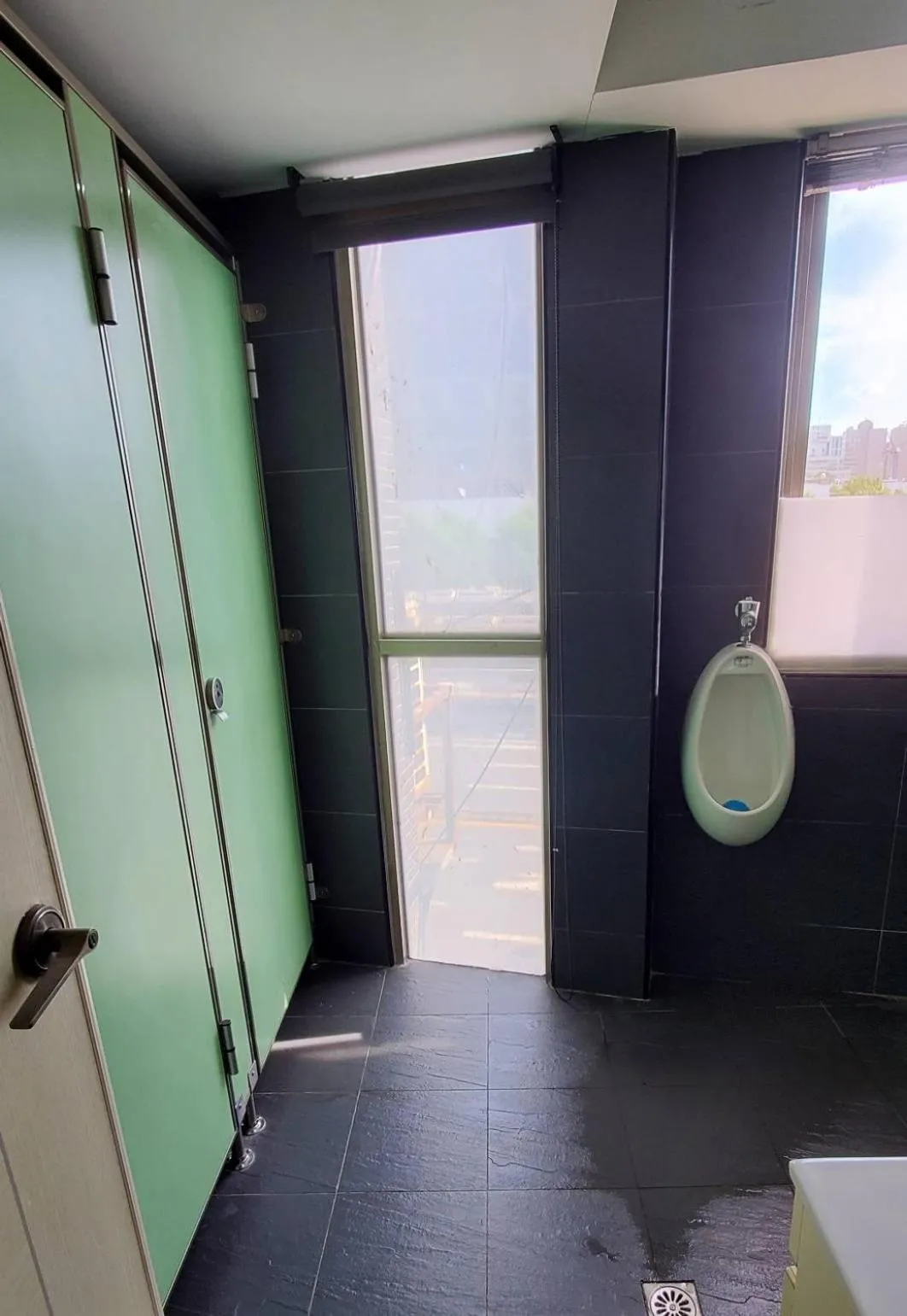 Toilet in Say Love Hotel