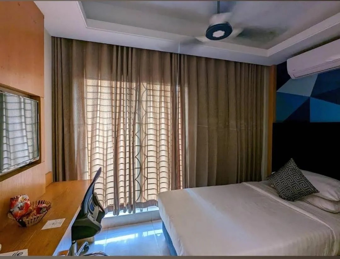 Superior Queen Room in La Villa Bogura