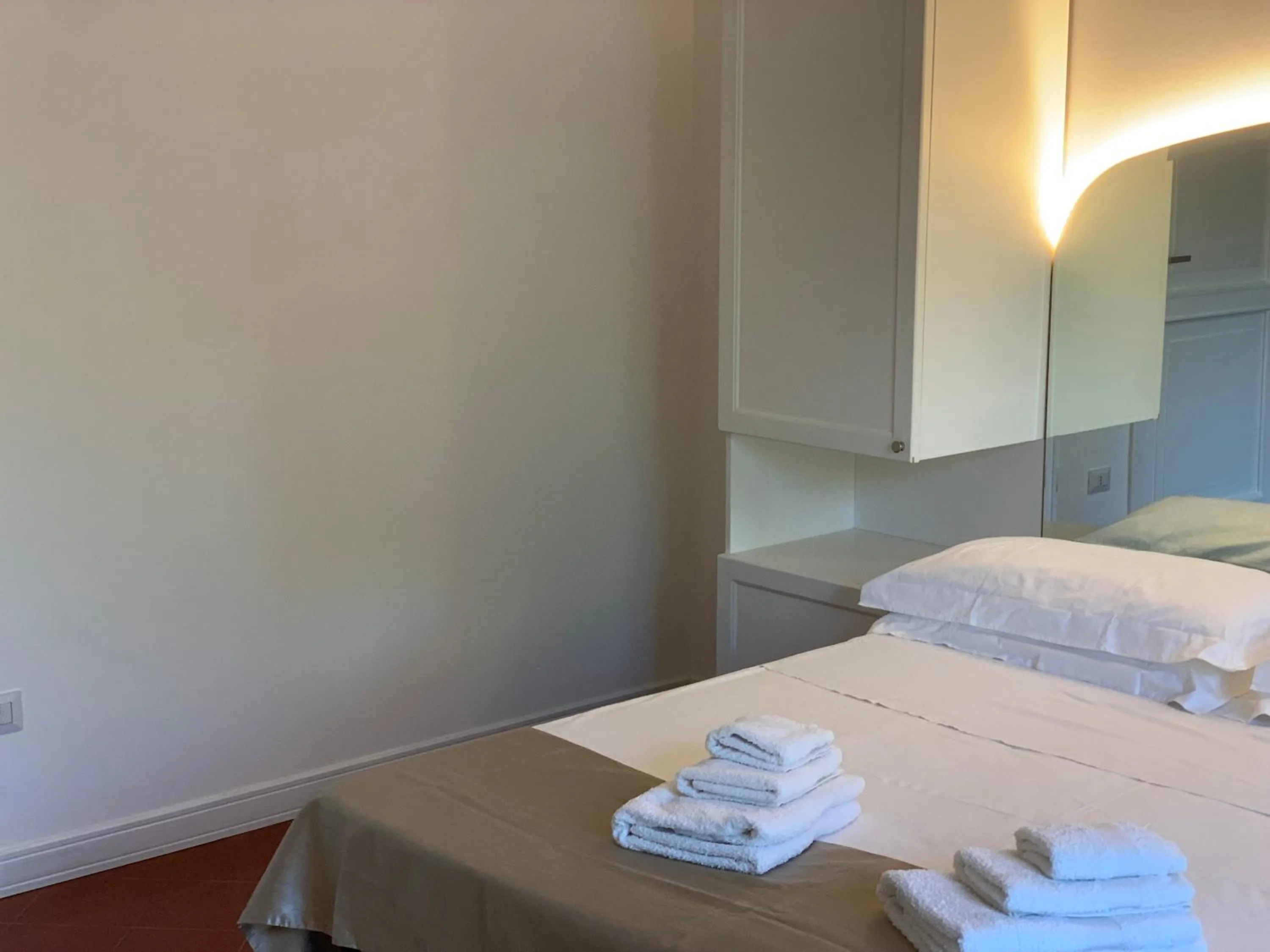 Queen Room with Balcony in B&B Madreperla