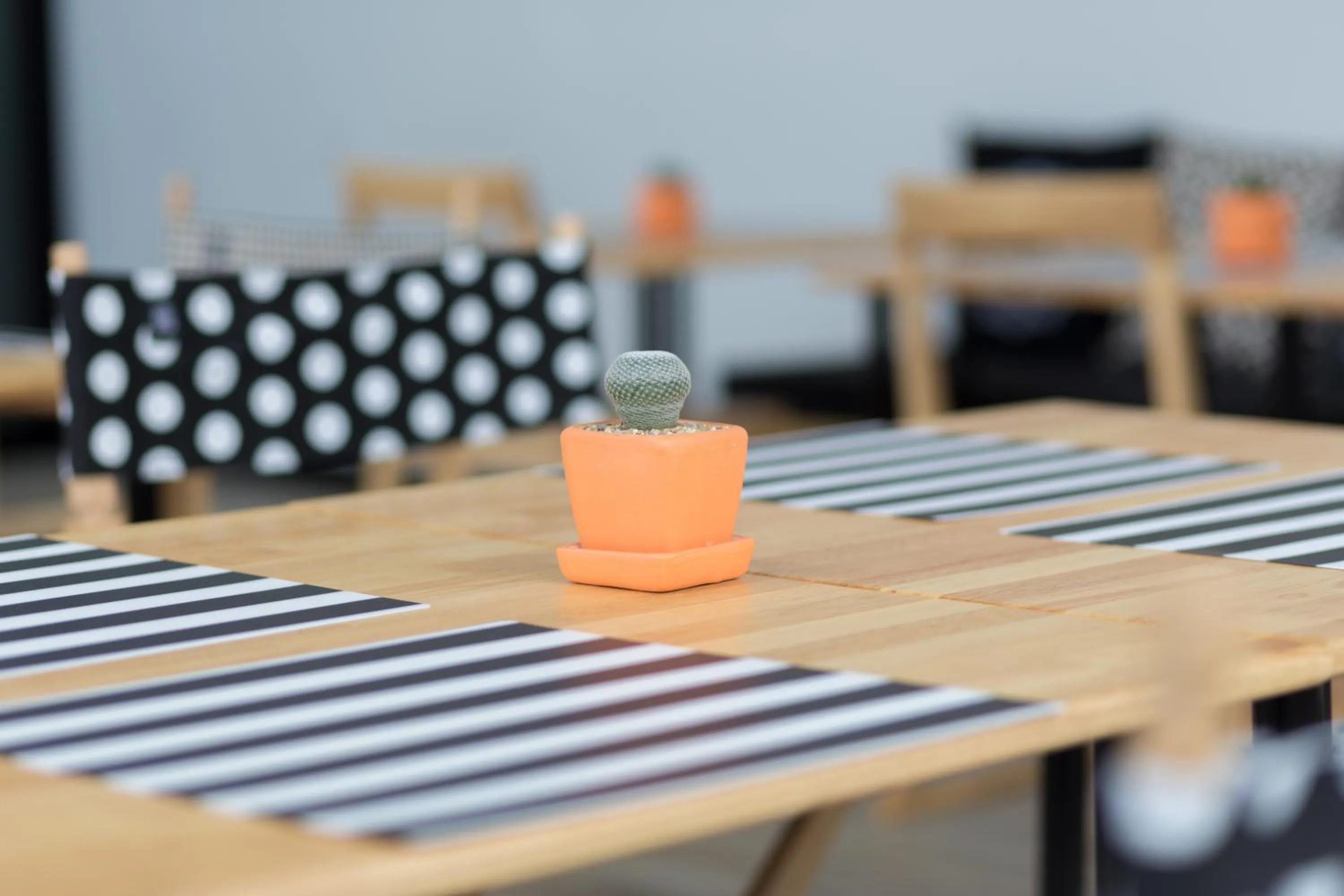 Restaurant/places to eat in M2 Hotel