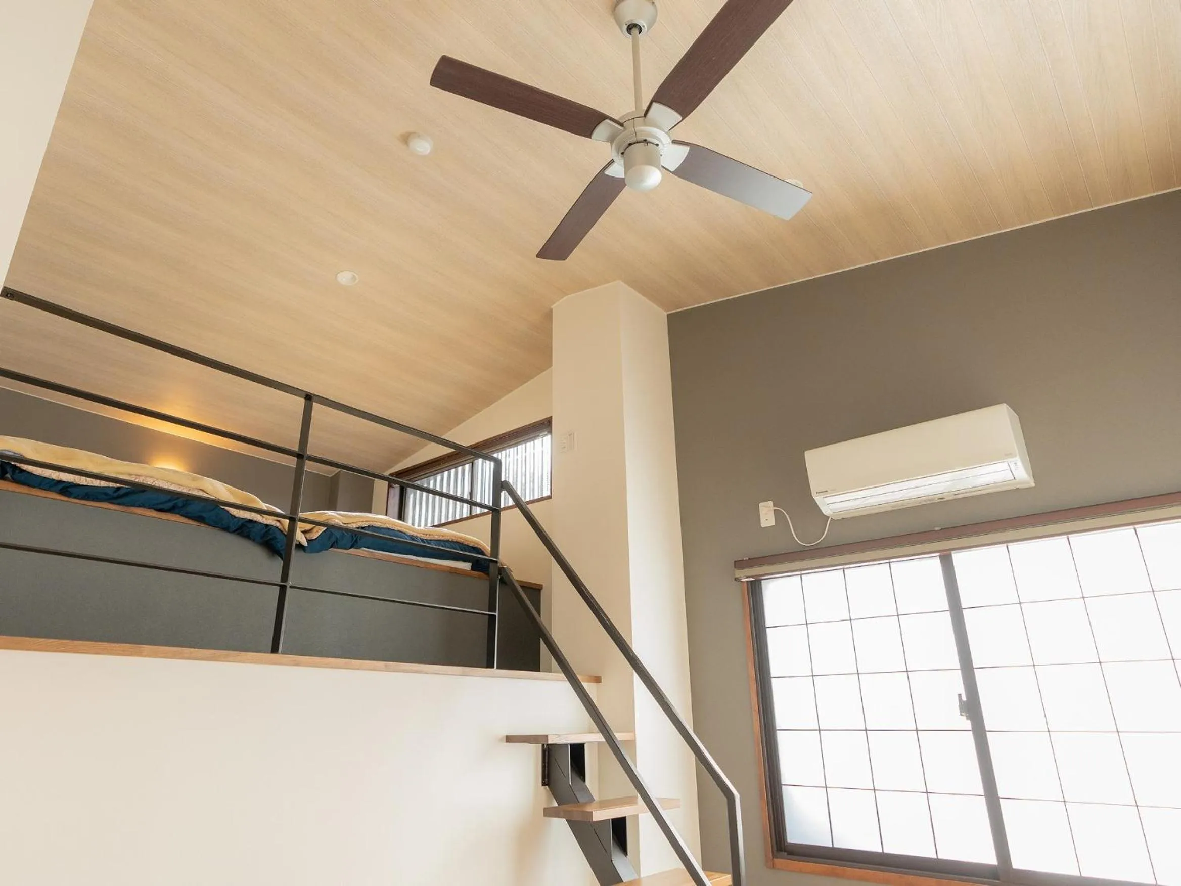 Bed in Nozawa Onsen Azegamikan