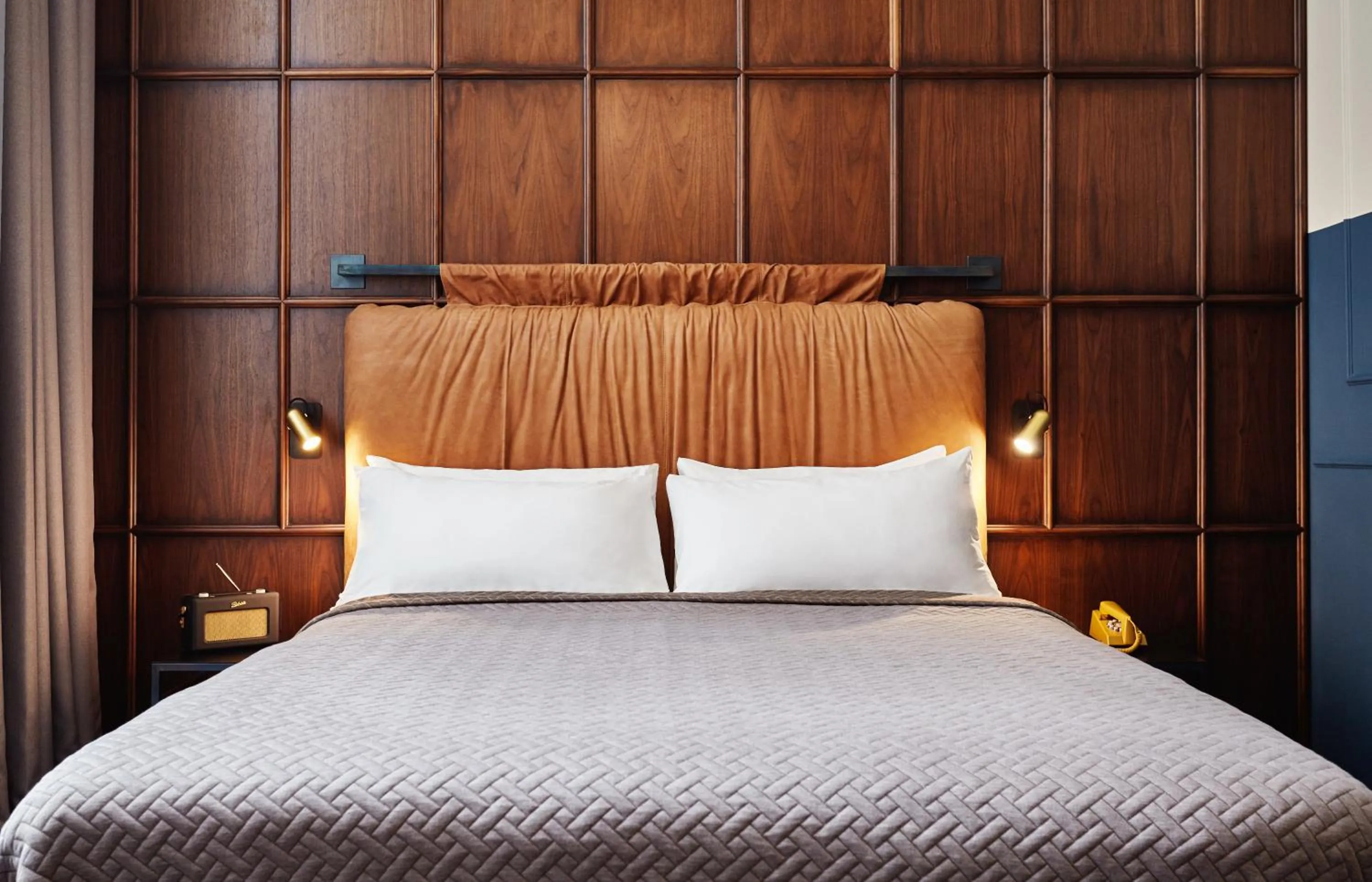 Bed in The Hoxton, Amsterdam