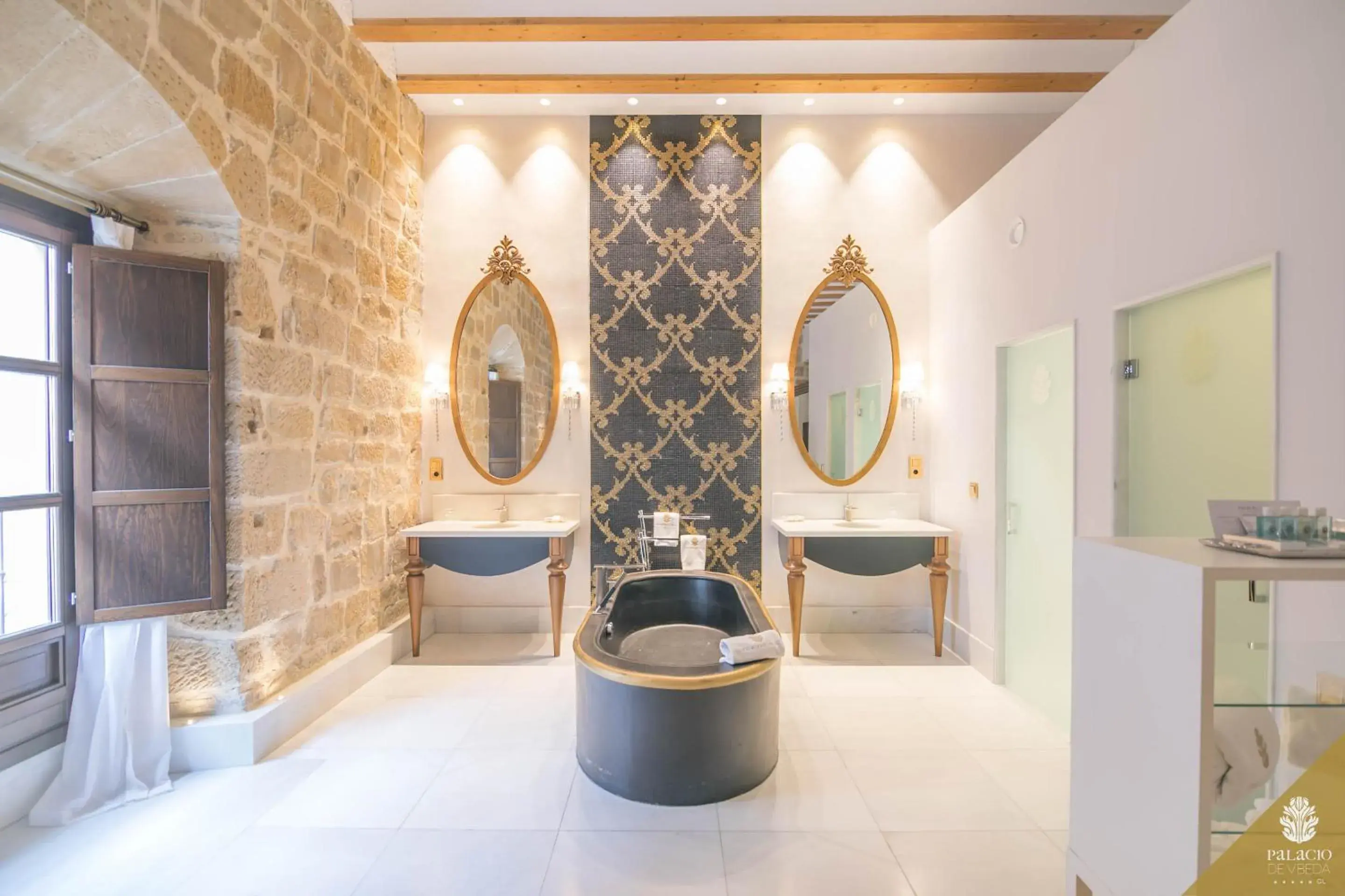 Superior Suite in Hotel Palacio De Úbeda 5 G.L Superior Suite in Hotel Palacio De Úbeda 5 G.L