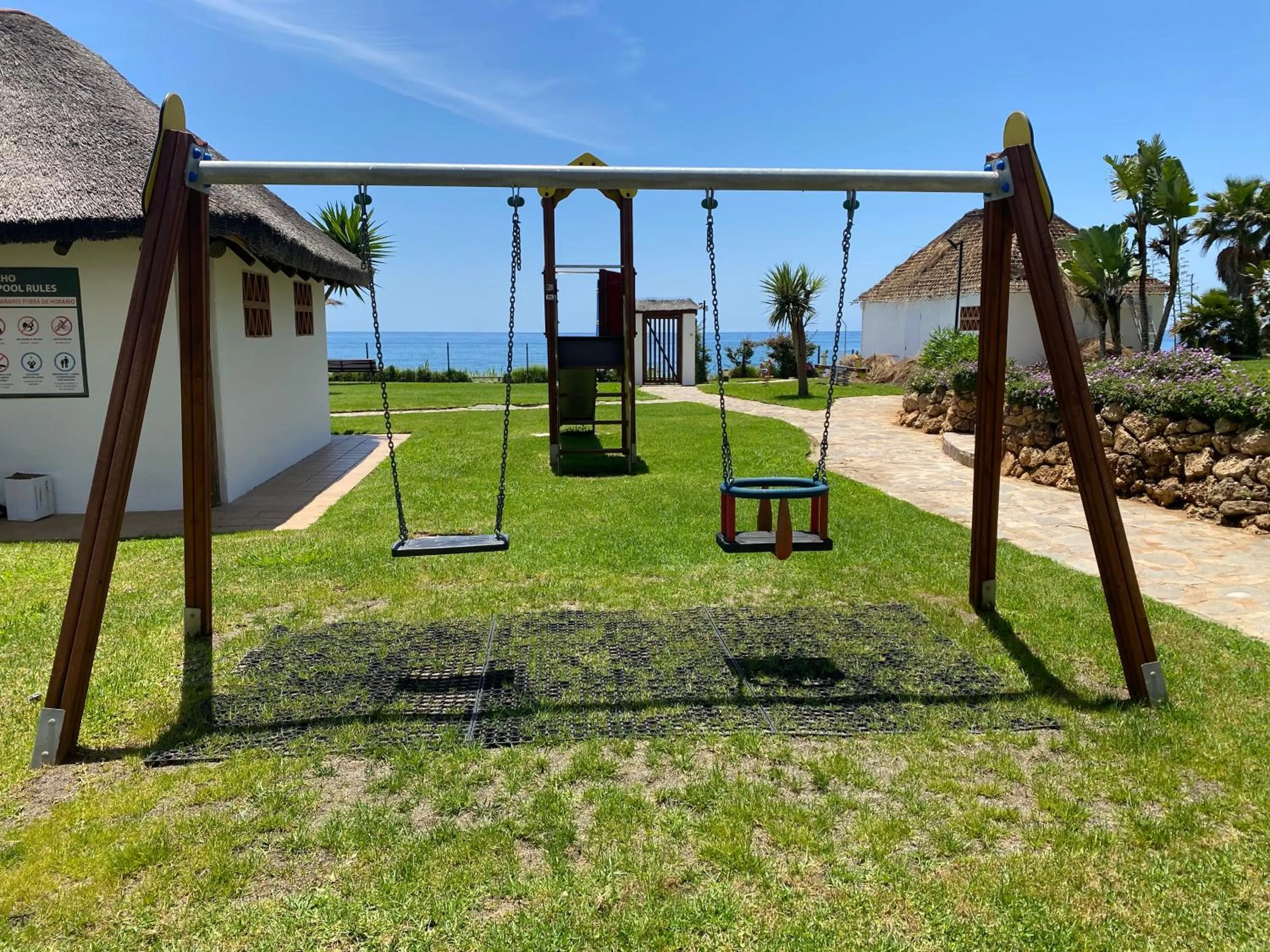 Garden in Mi Capricho, Luxury Apartment