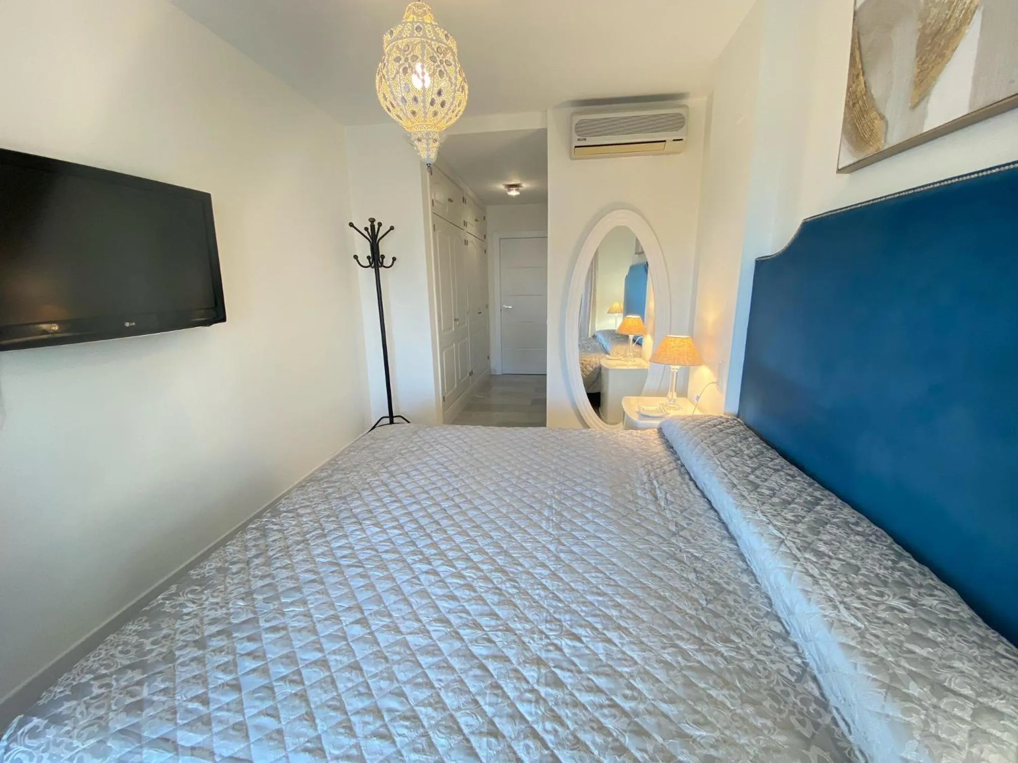 Bedroom, Bed in Mi Capricho, Luxury Apartment