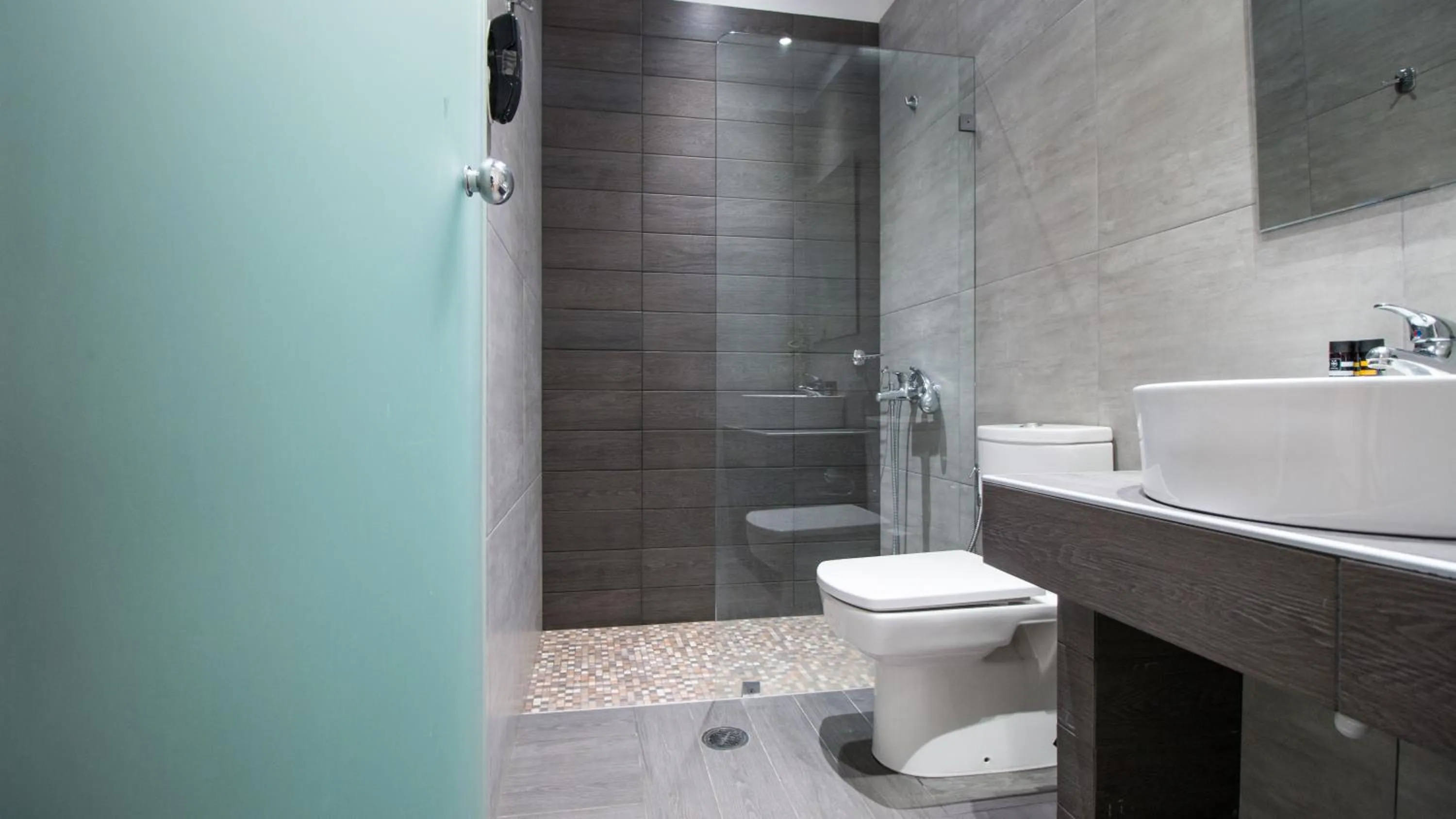 Bathroom in Polis of Naxos