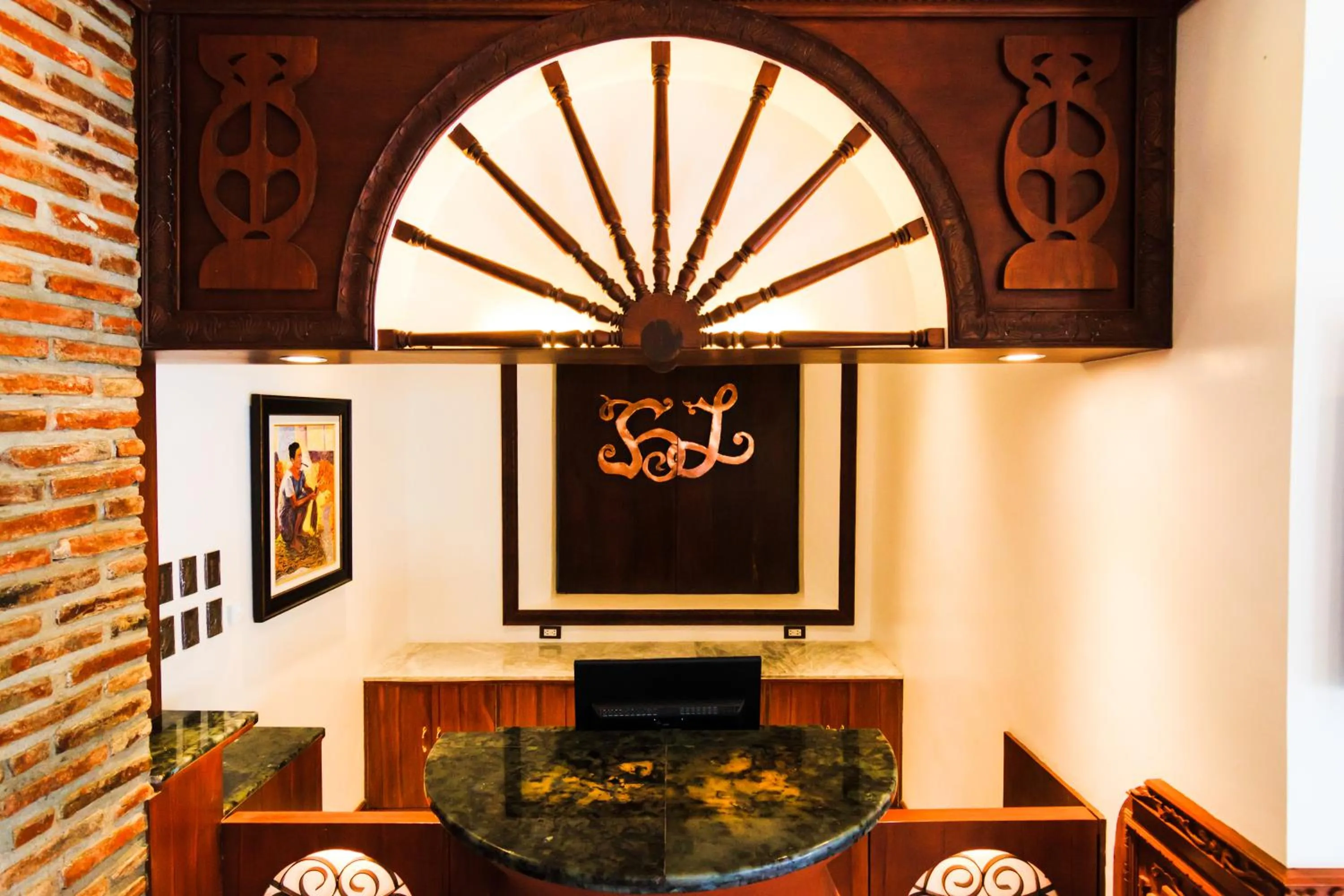 Facade/entrance in Hotel Luna Annex