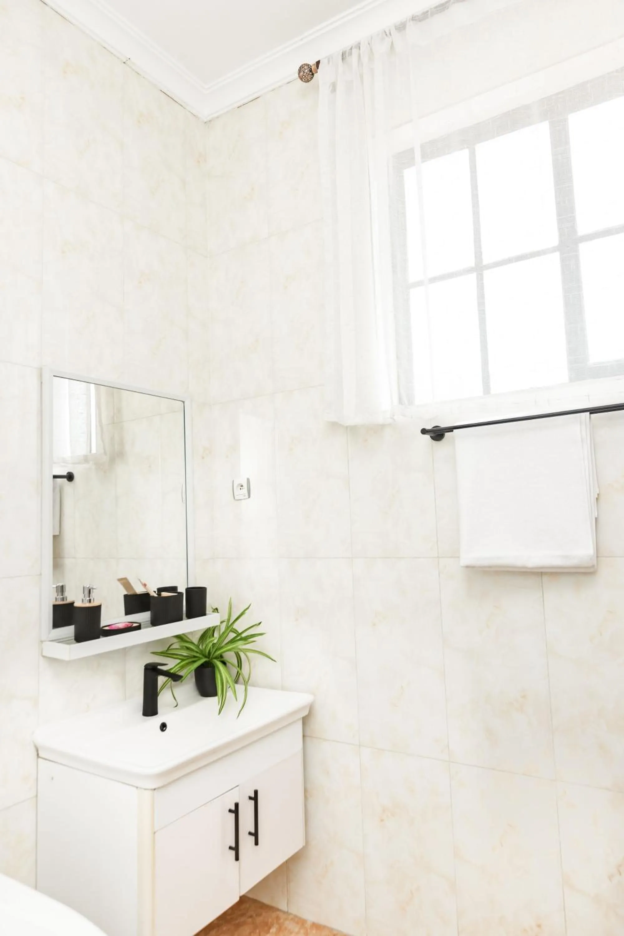 Bathroom in kigali Pillar House inn