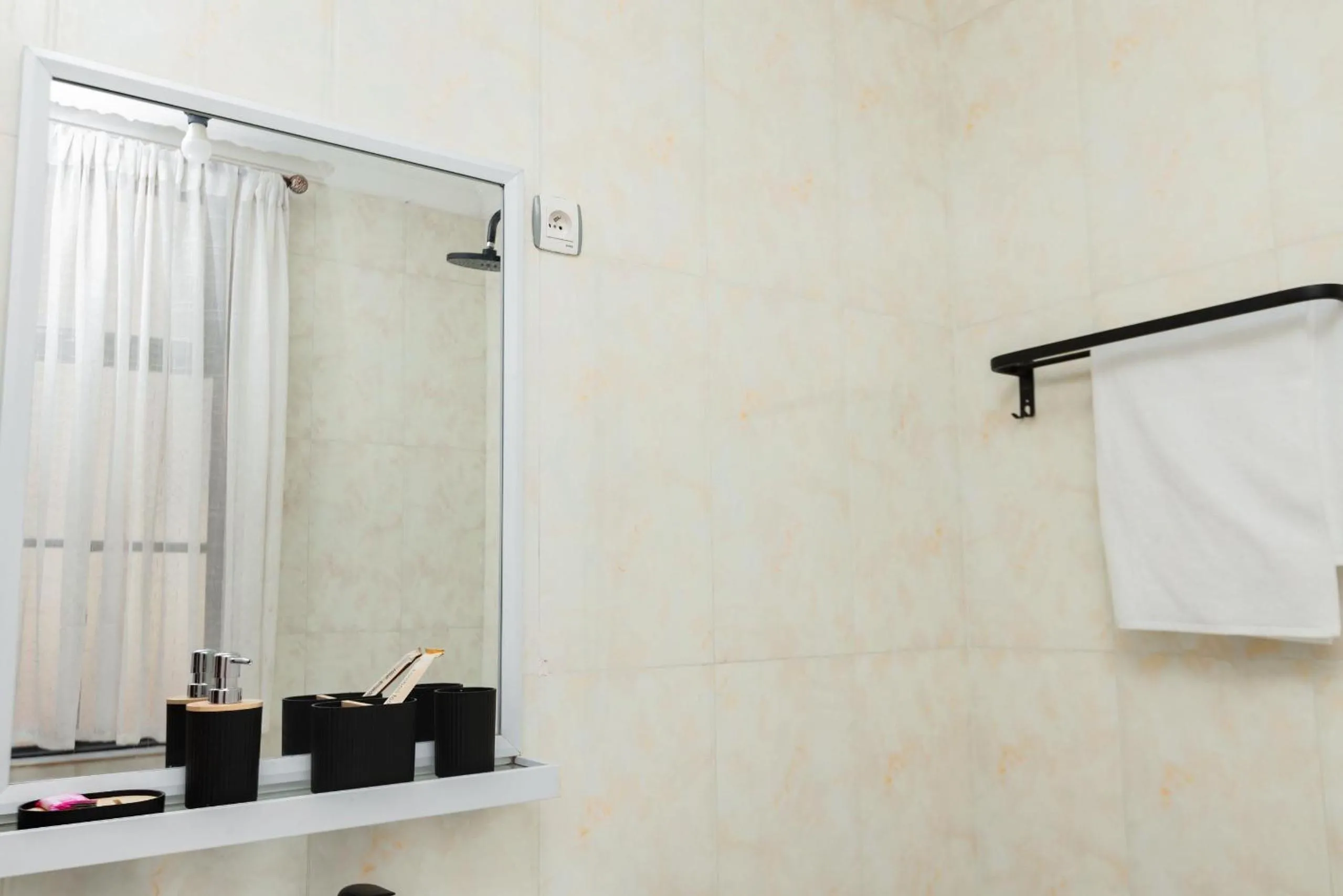 Bathroom in kigali Pillar House inn