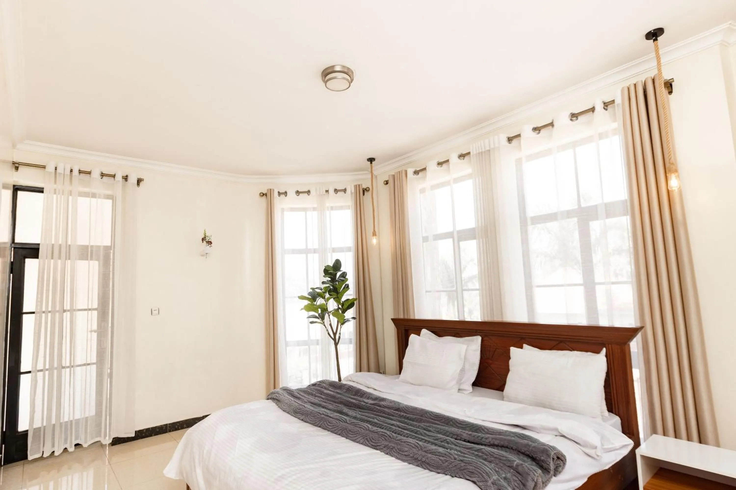 Bed in kigali Pillar House inn