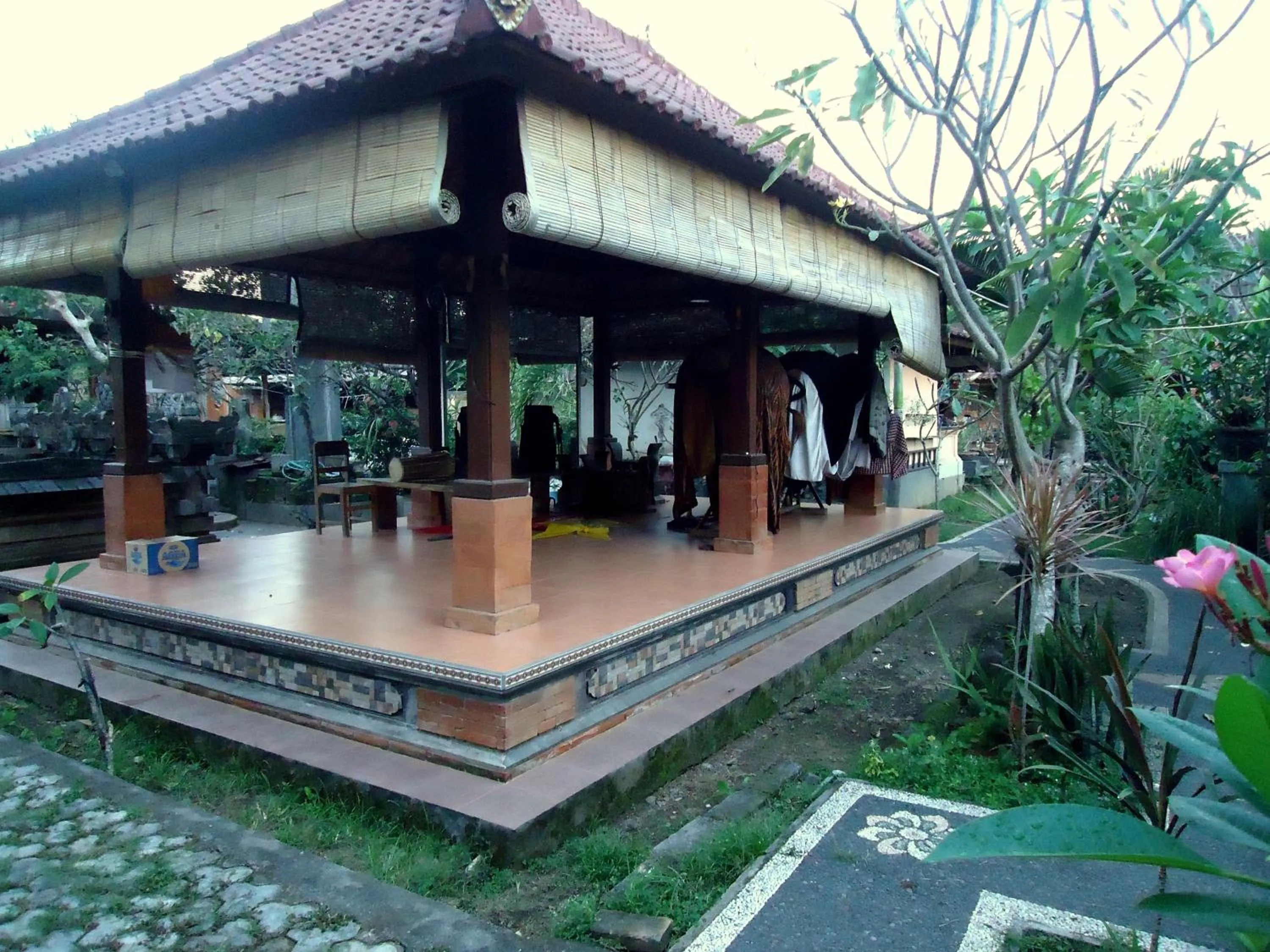 Area and facilities in Dewa Put Guest House