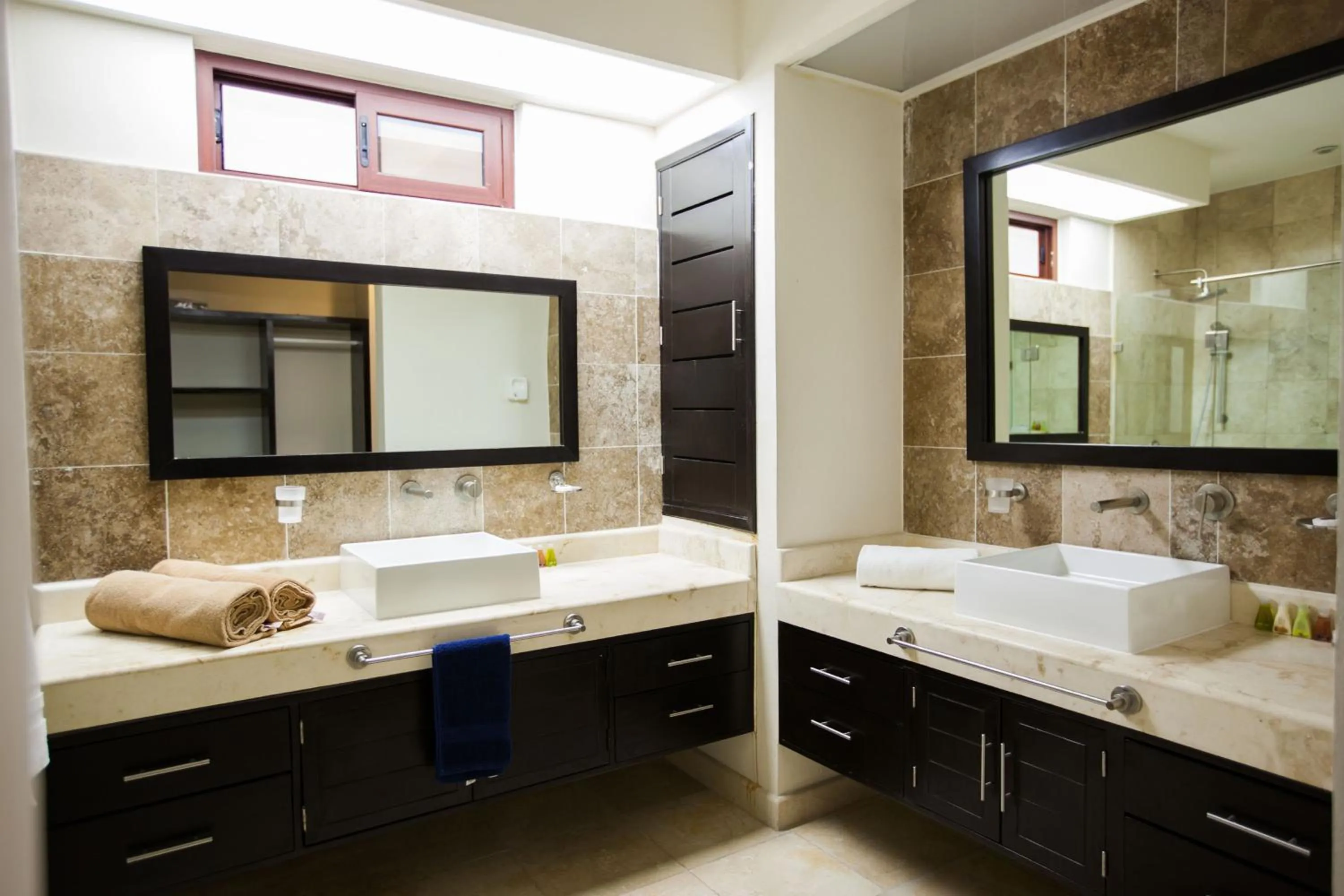 El Faro 304 CORAL 3 Bdr Penthouse