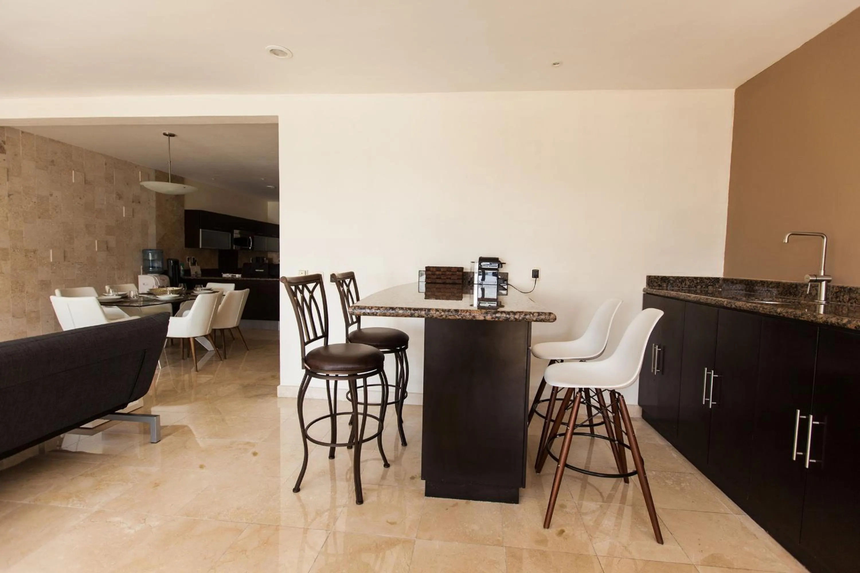 El Faro 304 CORAL 3 Bdr Penthouse