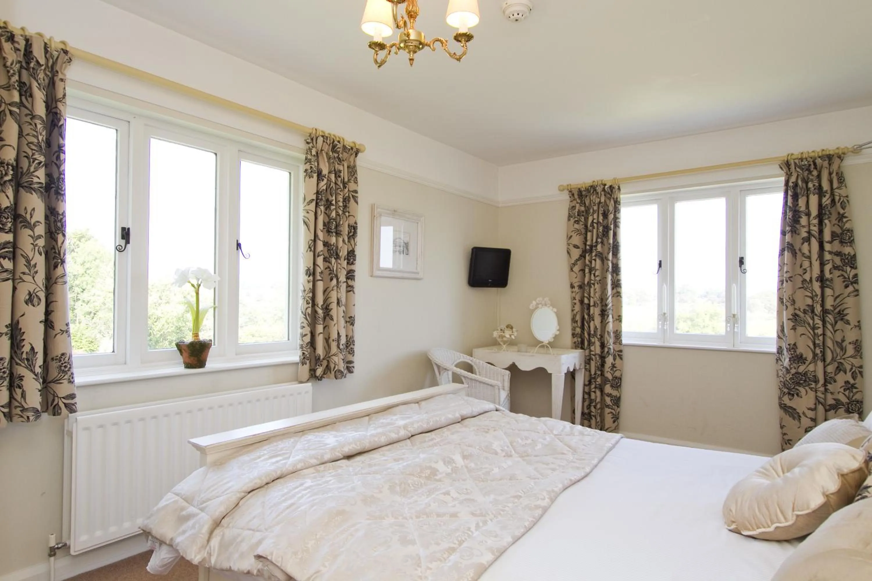 Bedroom in High Grassings Country House