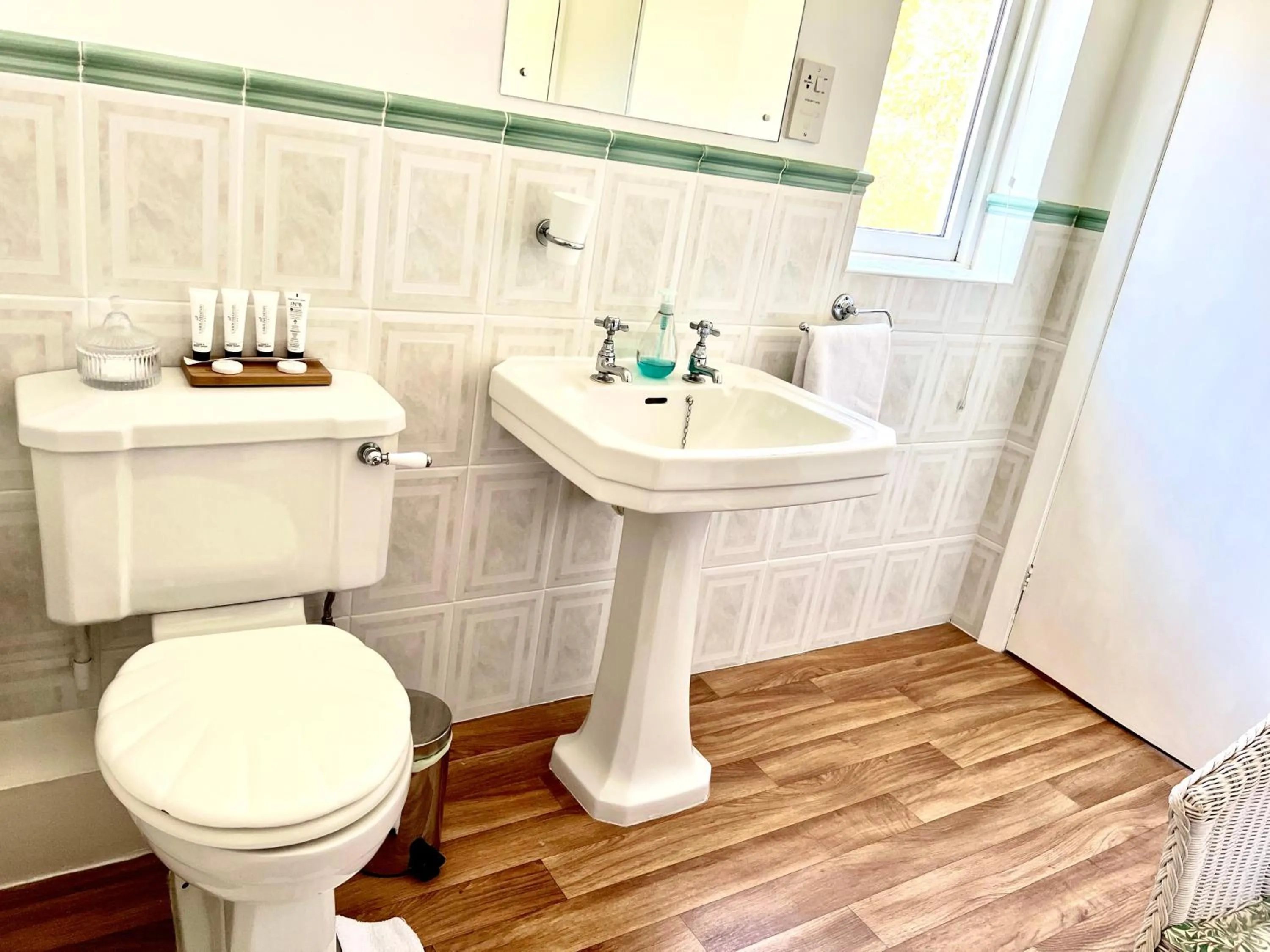 Bathroom in High Grassings Country House