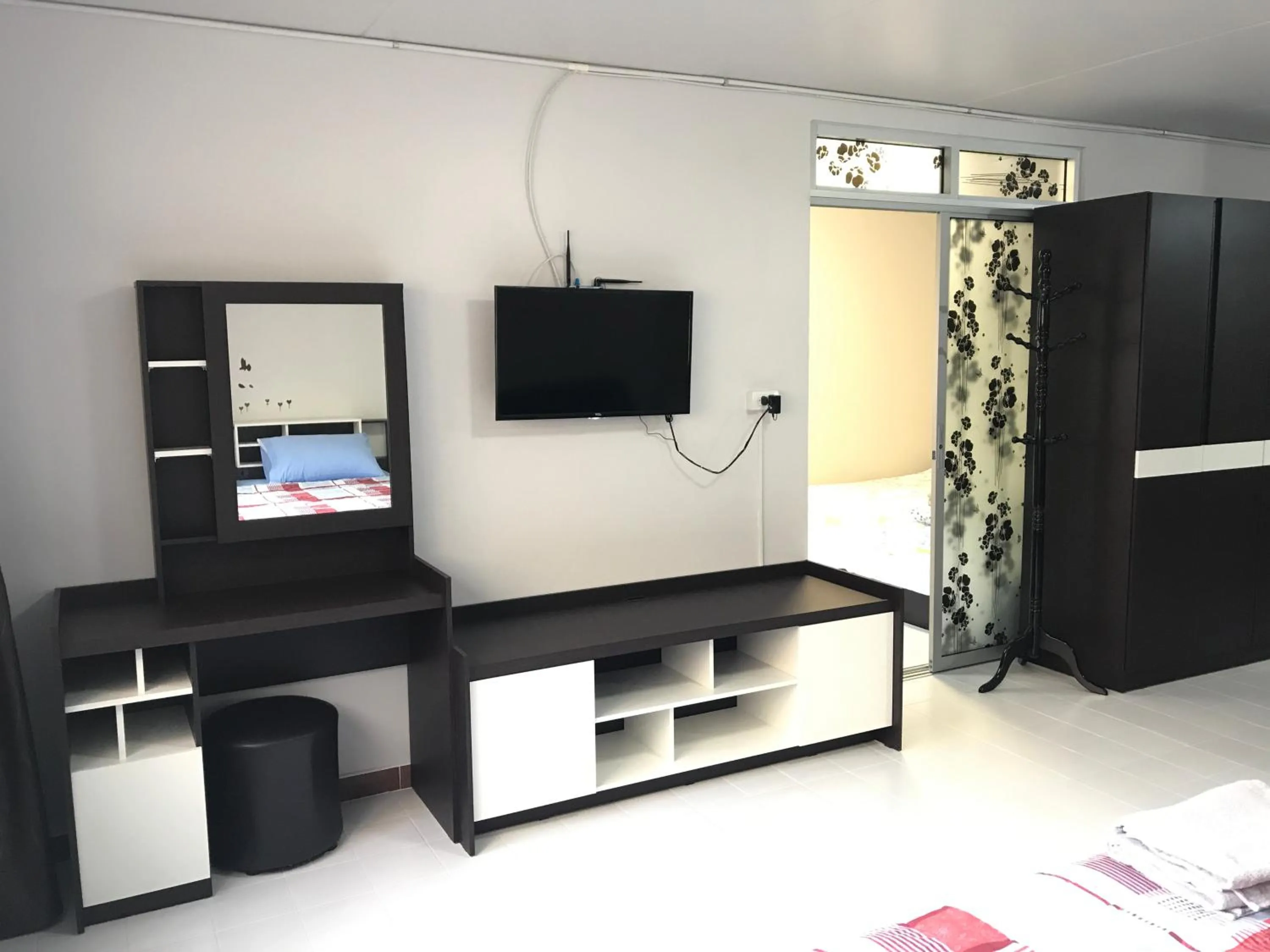 TV and multimedia in Muangthongthani Rental/Khun Dan