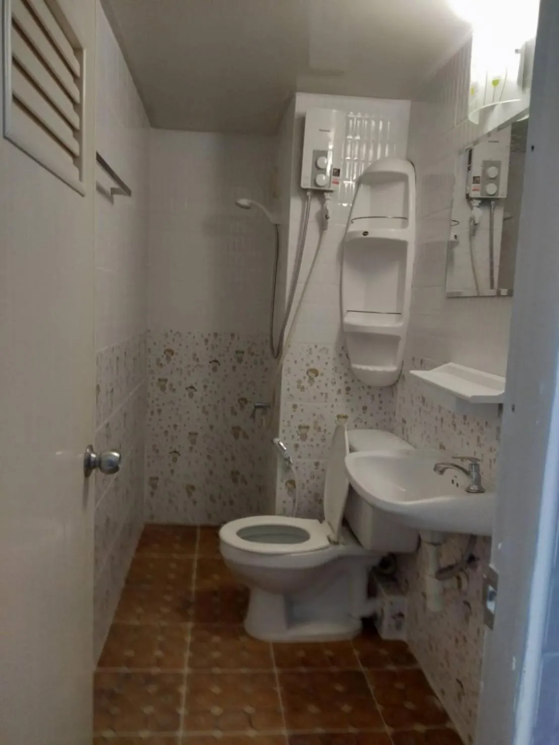 Bathroom in Muangthongthani Rental/Khun Dan