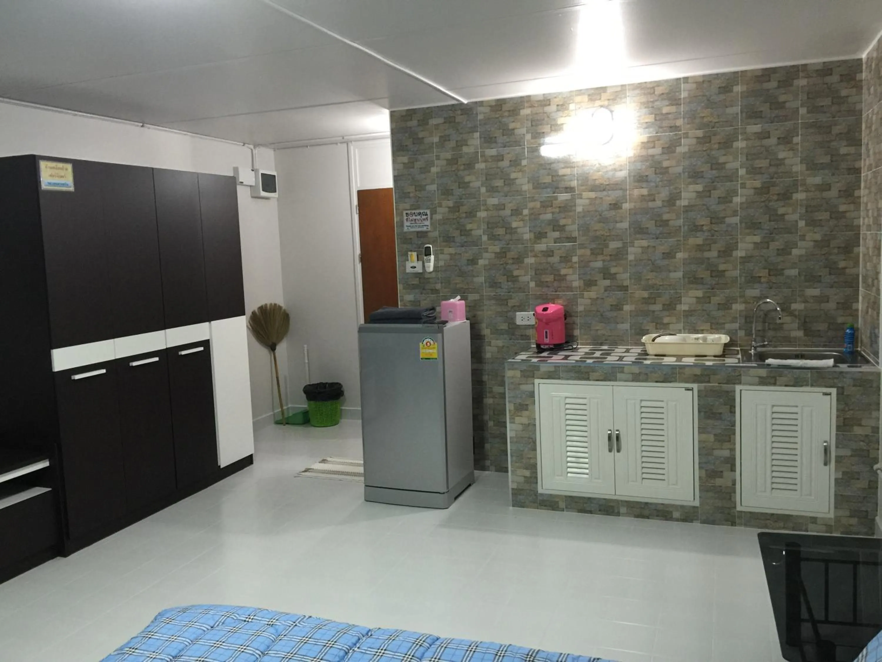 Kitchen or kitchenette in Muangthongthani Rental/Khun Dan