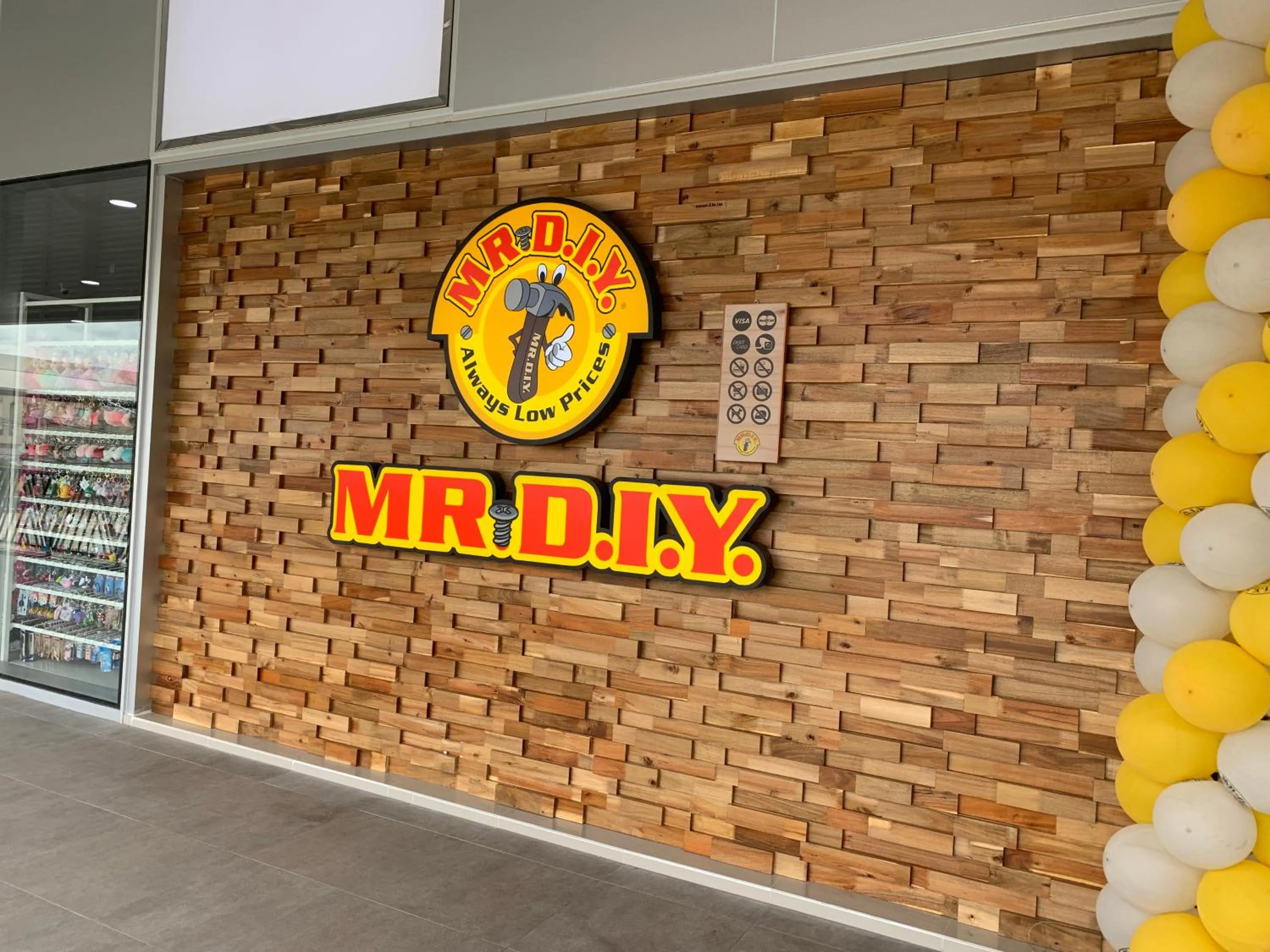 Supermarket/grocery shop in Muangthongthani Rental/Khun Dan