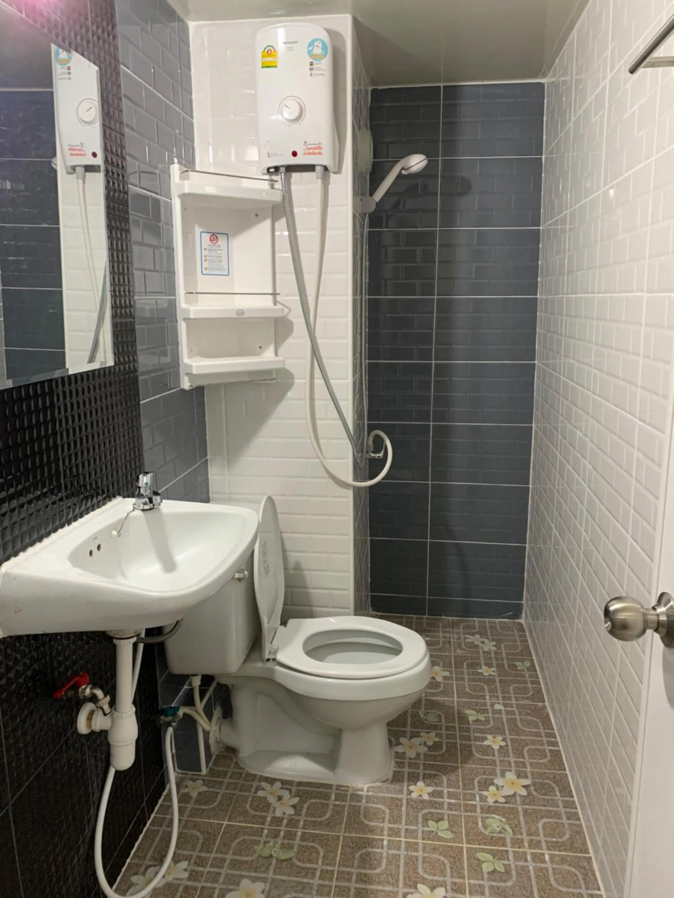 Bathroom in Muangthongthani Rental/Khun Dan