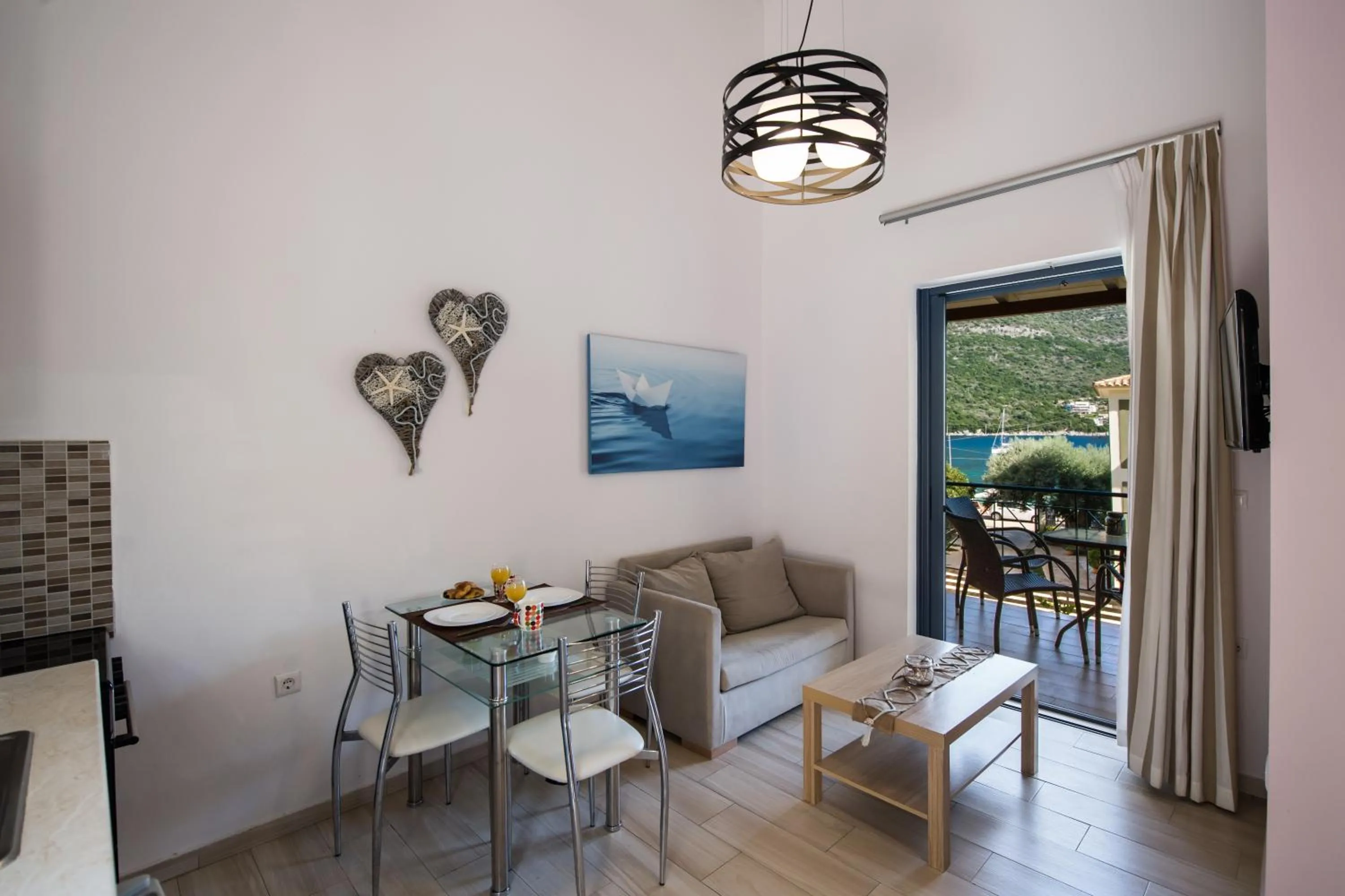 Balcony/Terrace in Ilianthos Apartments & Rooms