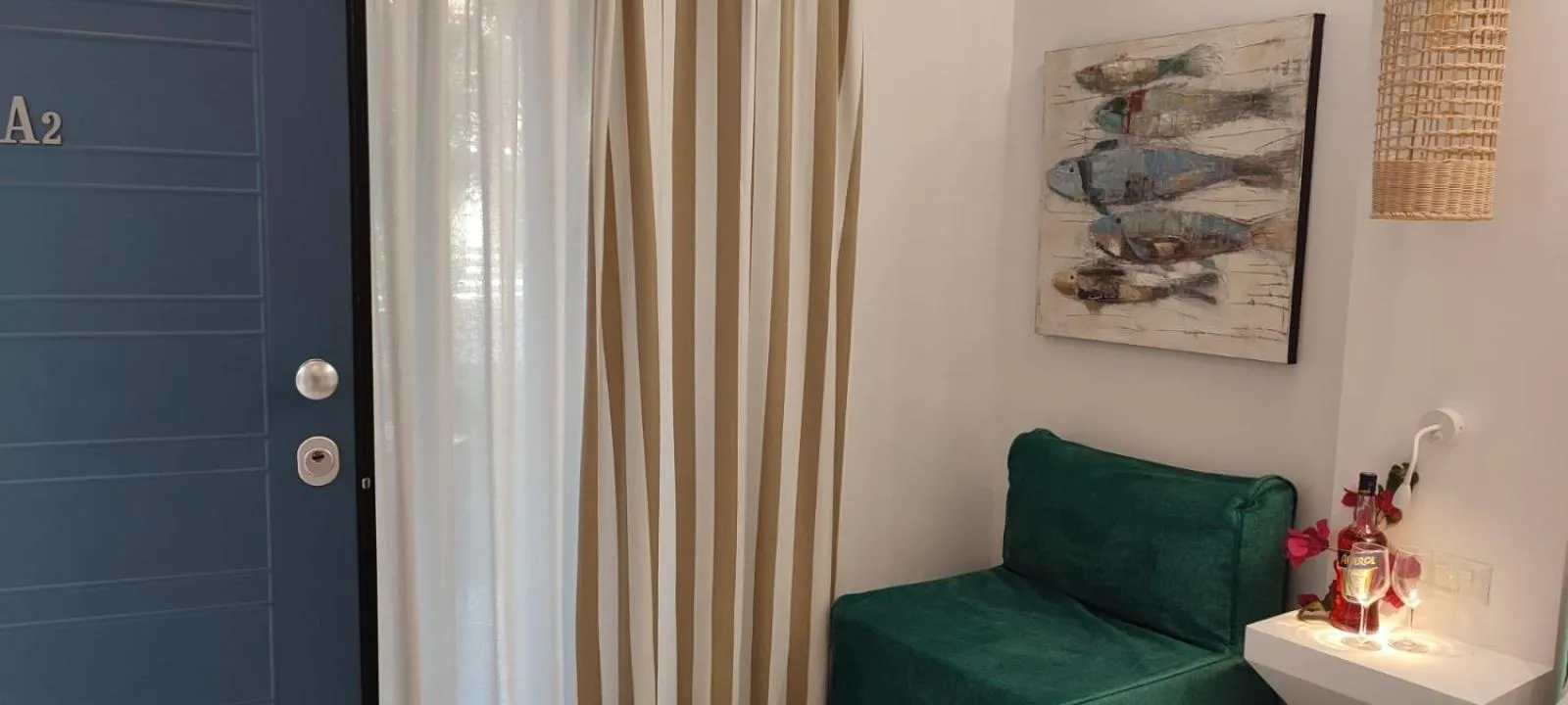 Seating area in Ilianthos Apartments & Rooms