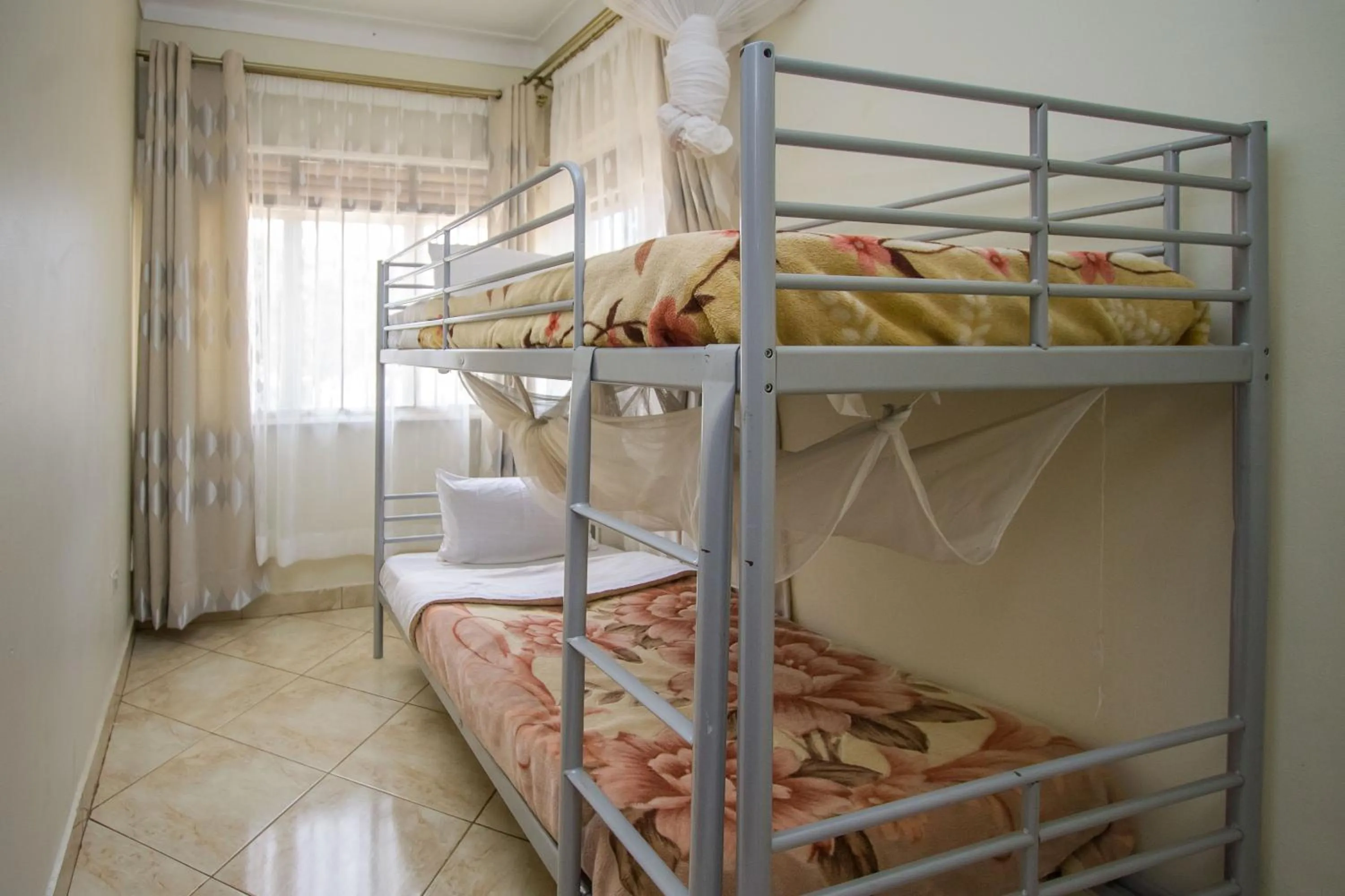 bunk bed in Jinja Safari Hotel