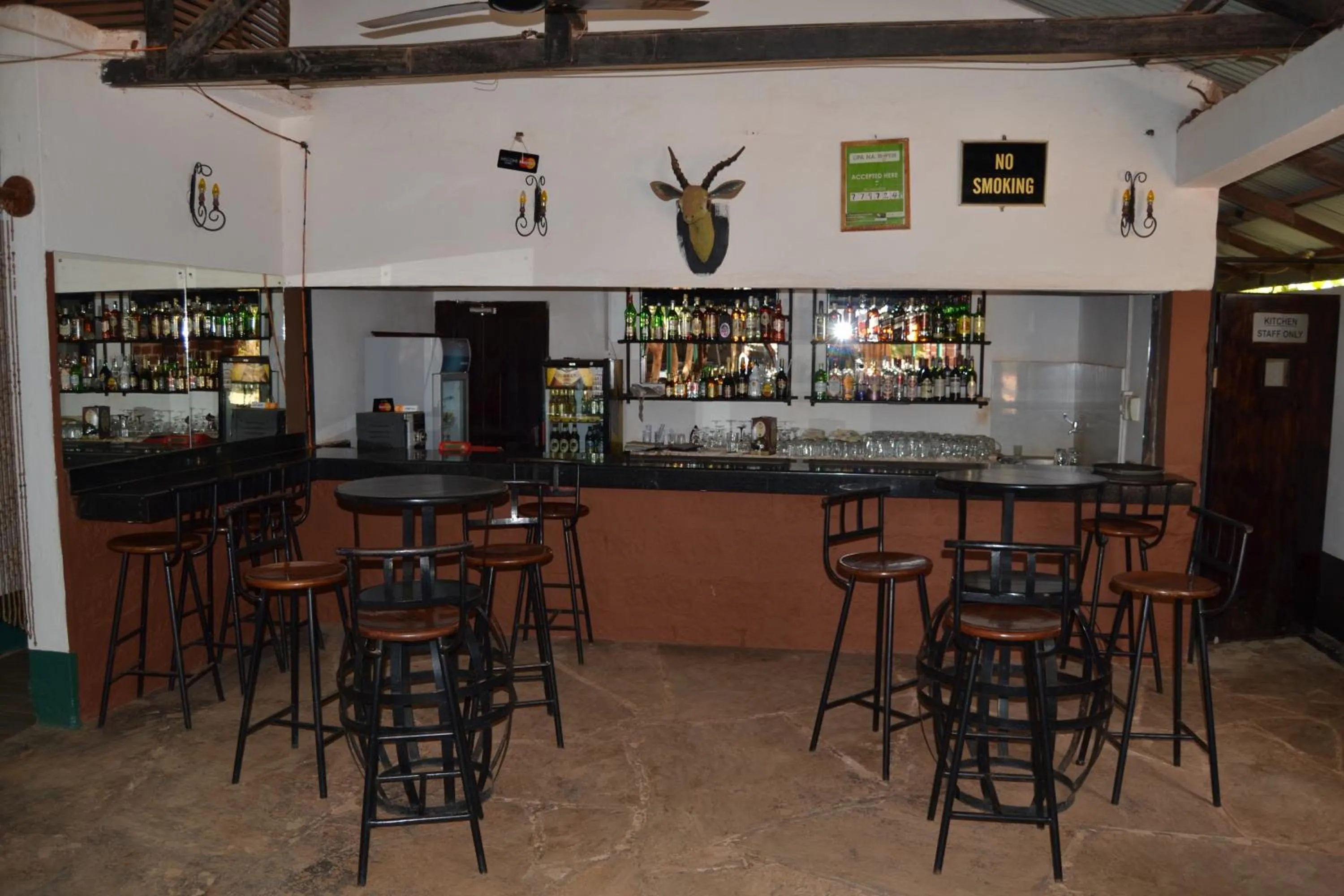 Restaurant/places to eat in Impala Safari Lodge