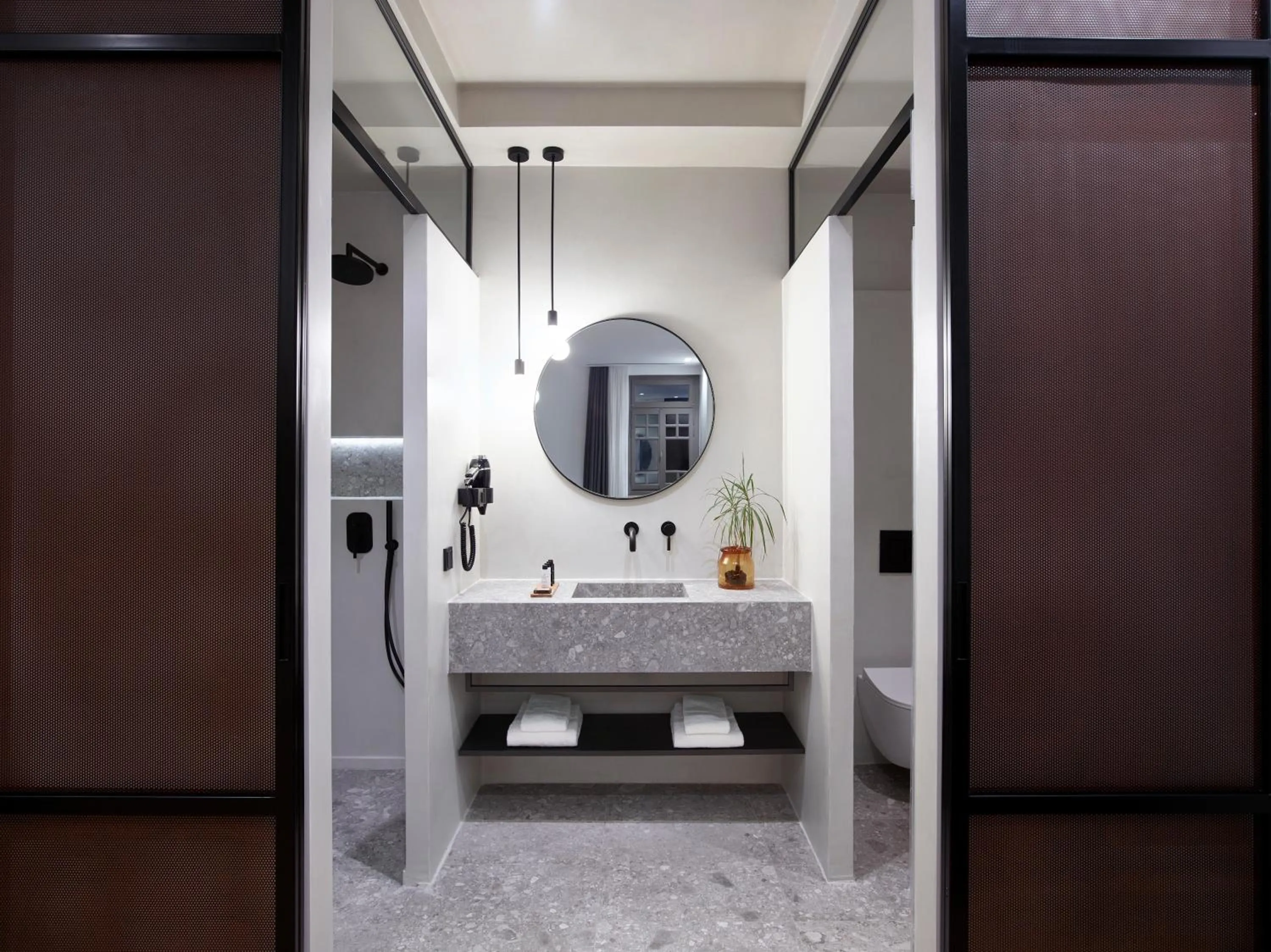 Bathroom in InnAthens