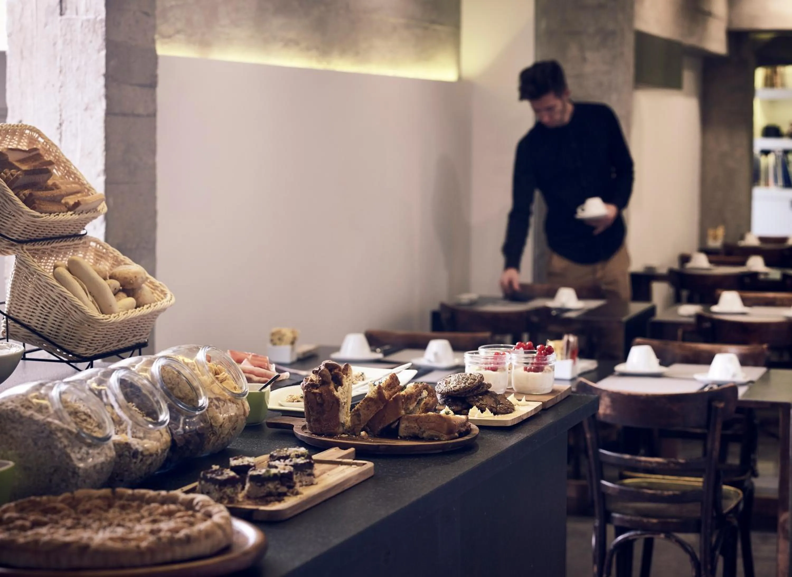 Restaurant/places to eat in InnAthens