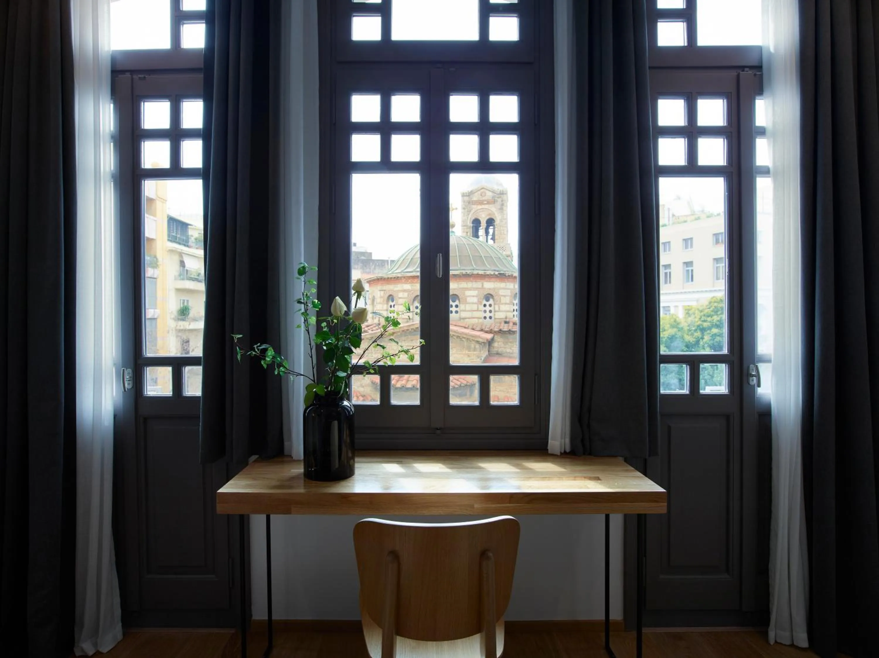 City view in InnAthens