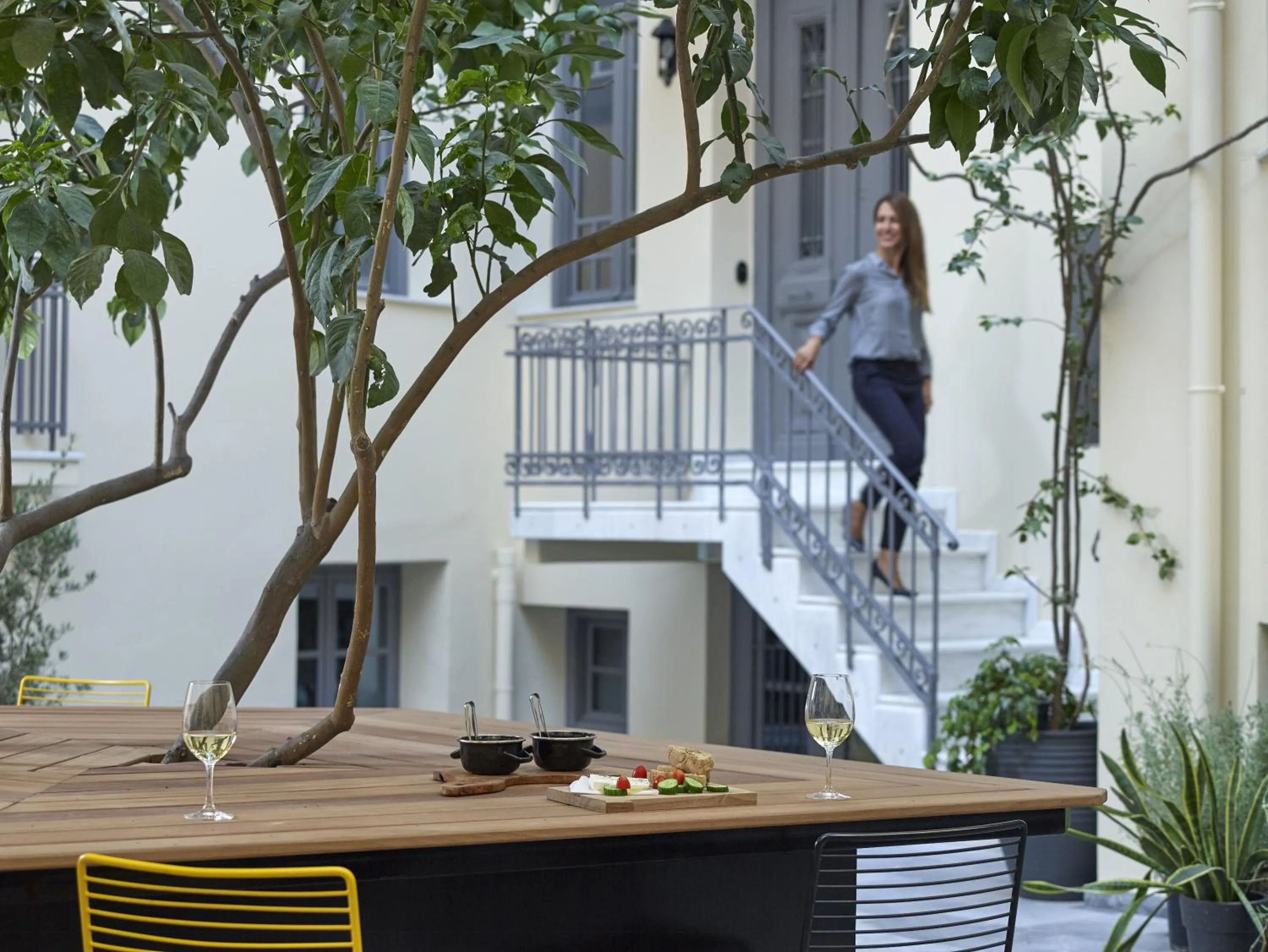 Facade/entrance in InnAthens