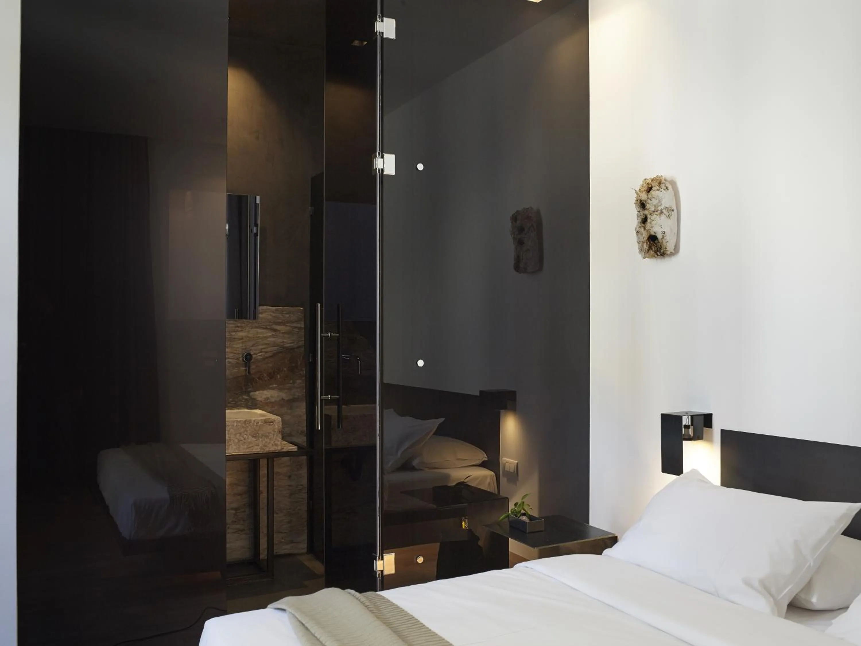 Decorative detail, Bed in InnAthens