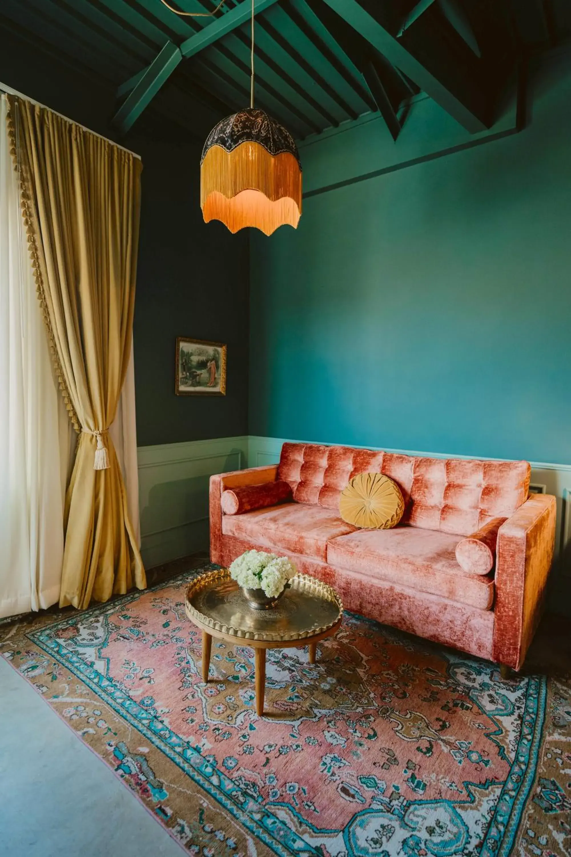 King Studio with Sofa Bed in The Frances Modern Inn King Studio with Sofa Bed in The Frances Modern Inn