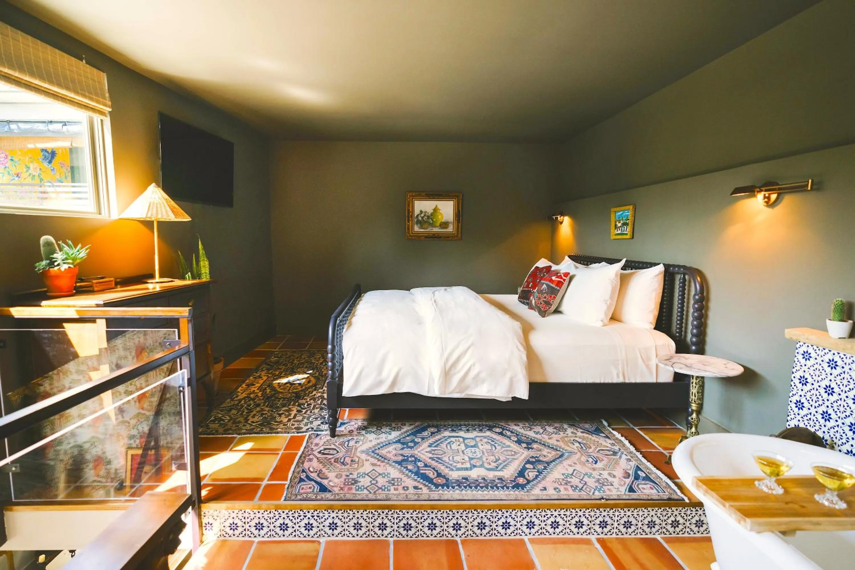 Bed in The Frances Modern Inn