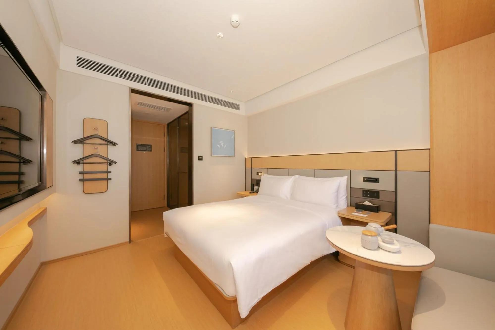 Bedroom, Bed in JI Hotel Beijing Shijingshan Wanda Taiwan Street