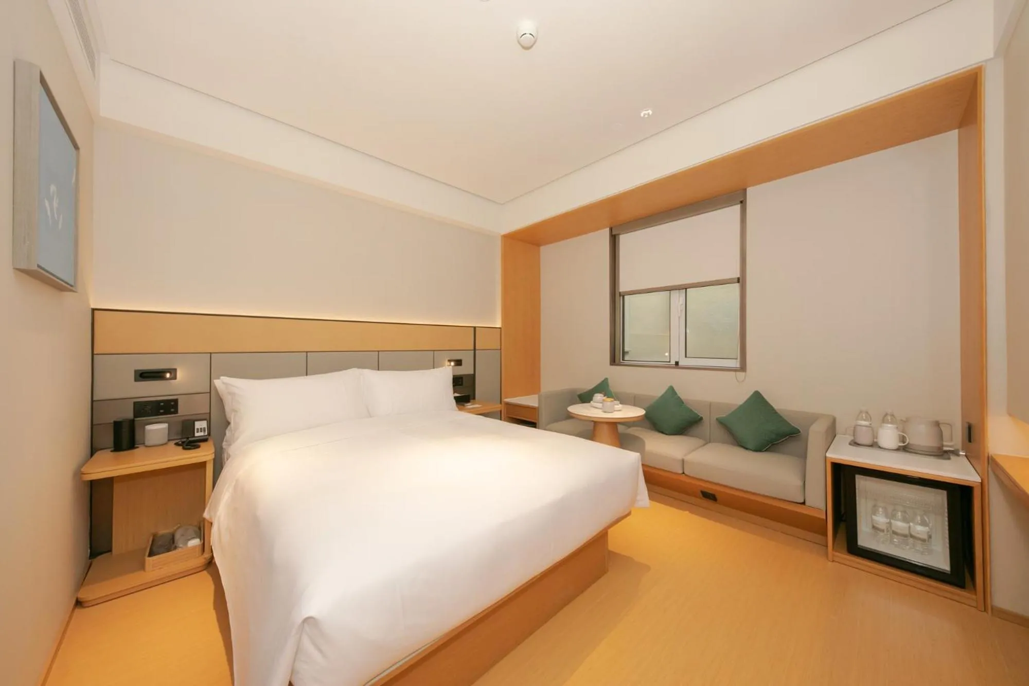 Bedroom, Bed in JI Hotel Beijing Shijingshan Wanda Taiwan Street