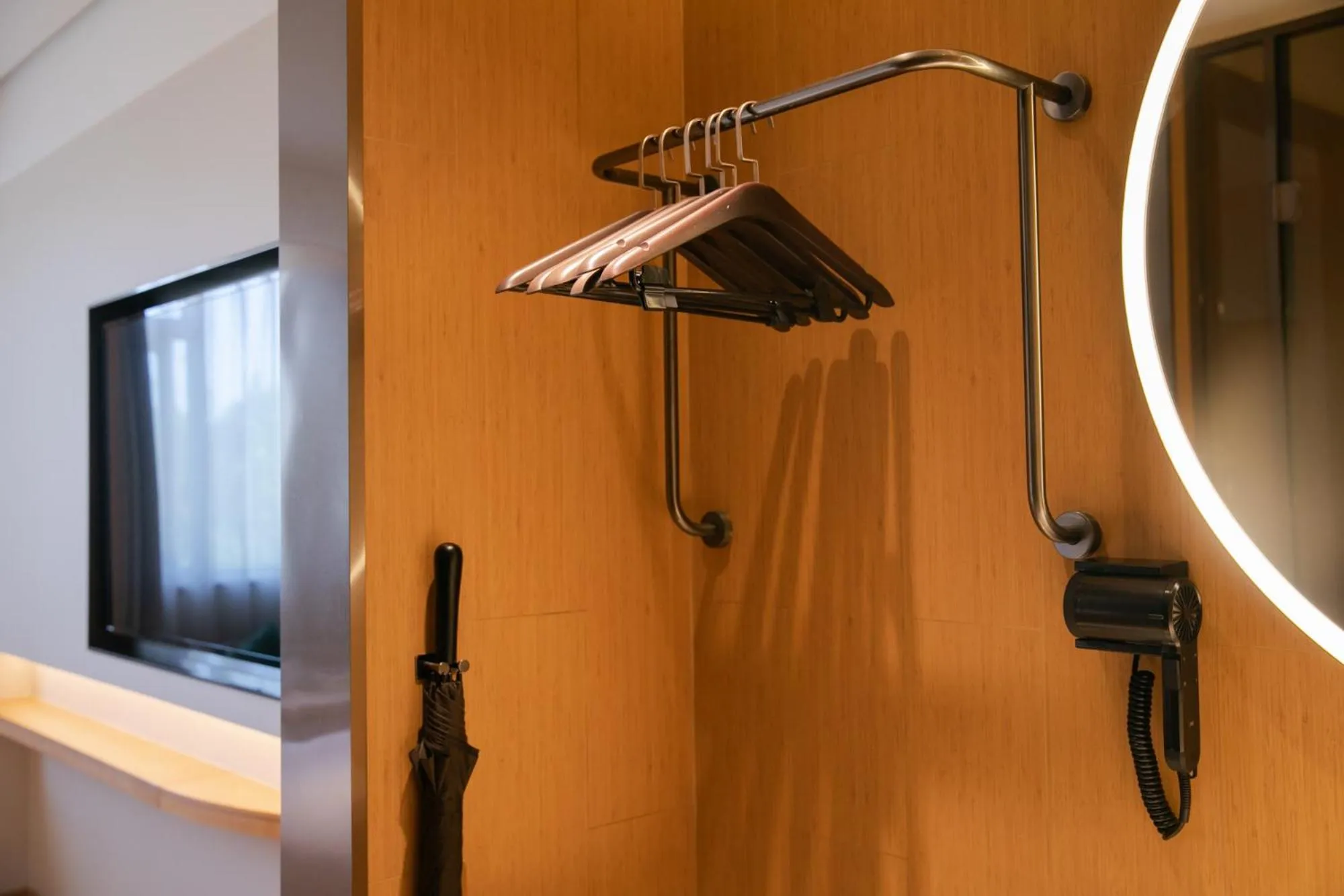 wardrobe in JI Hotel Beijing Shijingshan Wanda Taiwan Street