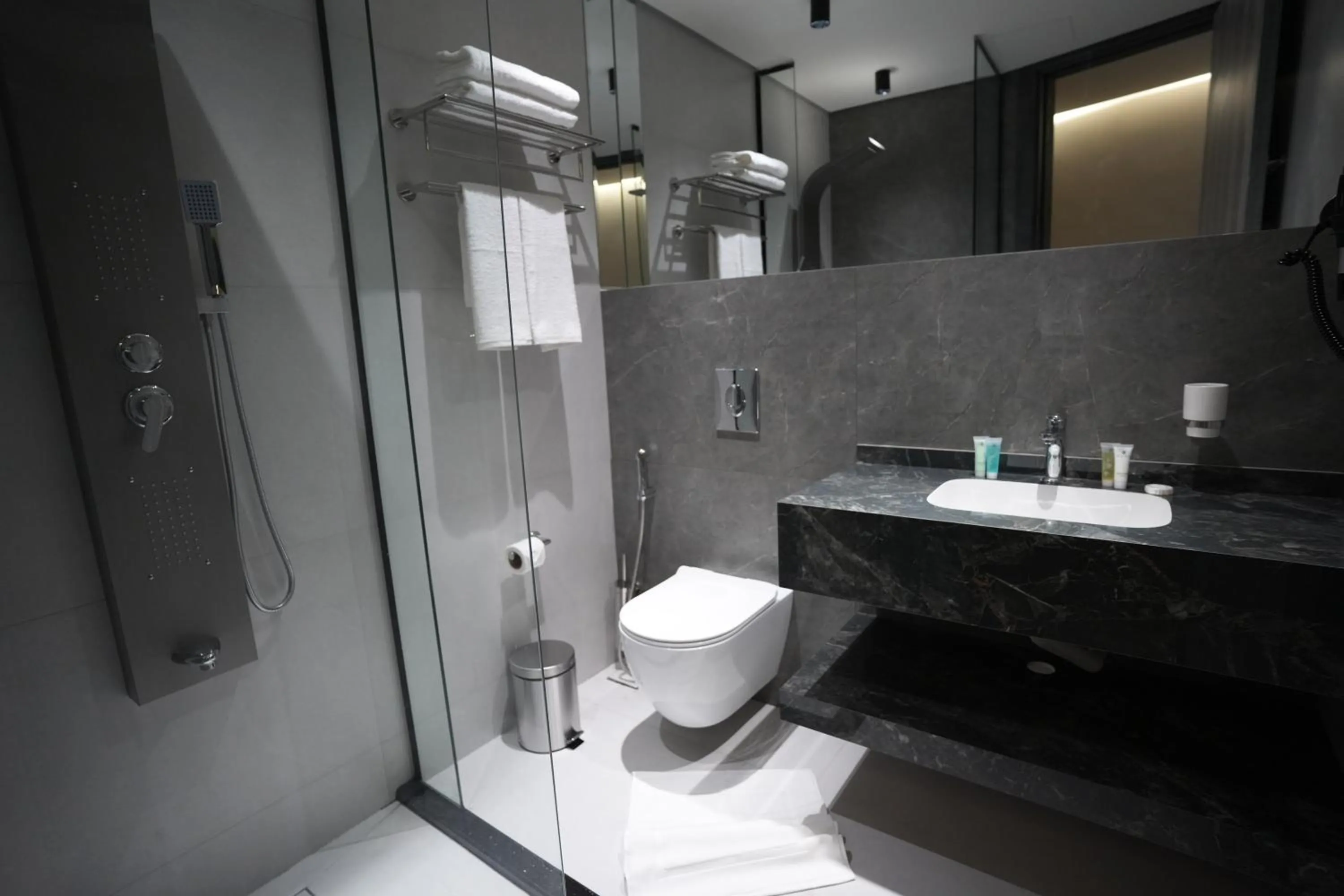 Roya Downtown Boutique Hotel