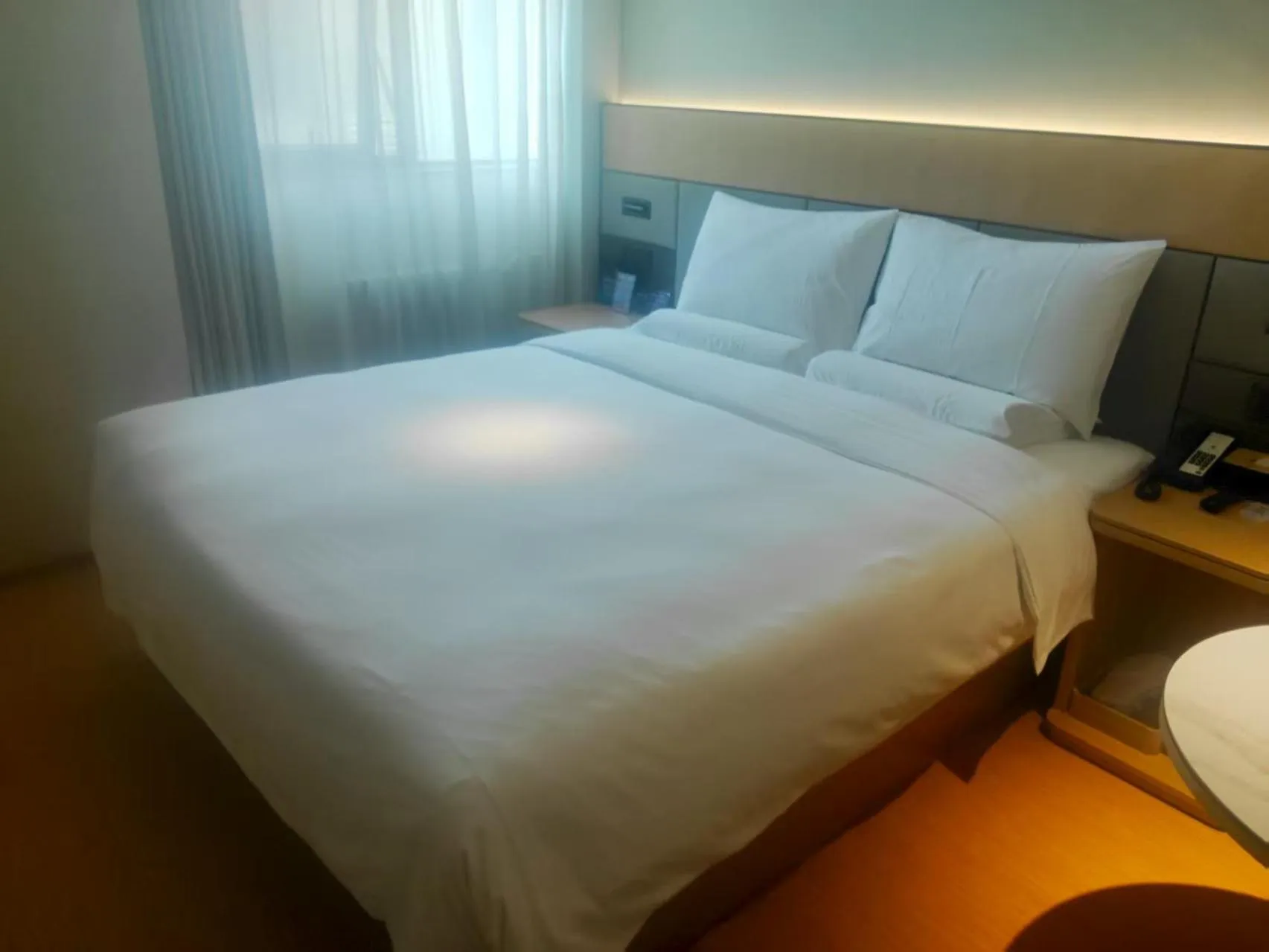 Photo of the whole room, Bed in JI Hotel Beijing Lize Business Wanfeng Road