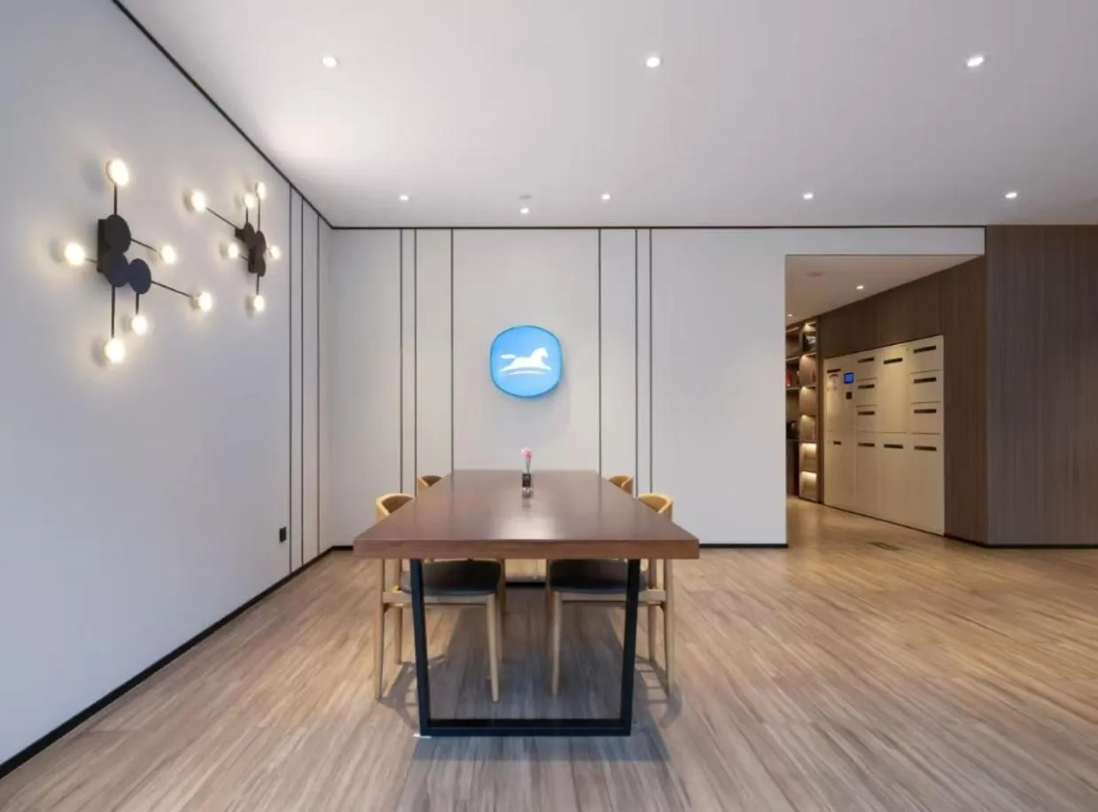 Lobby or reception in Hanting Hotel Beijing Huangcun West Street People's Hospital