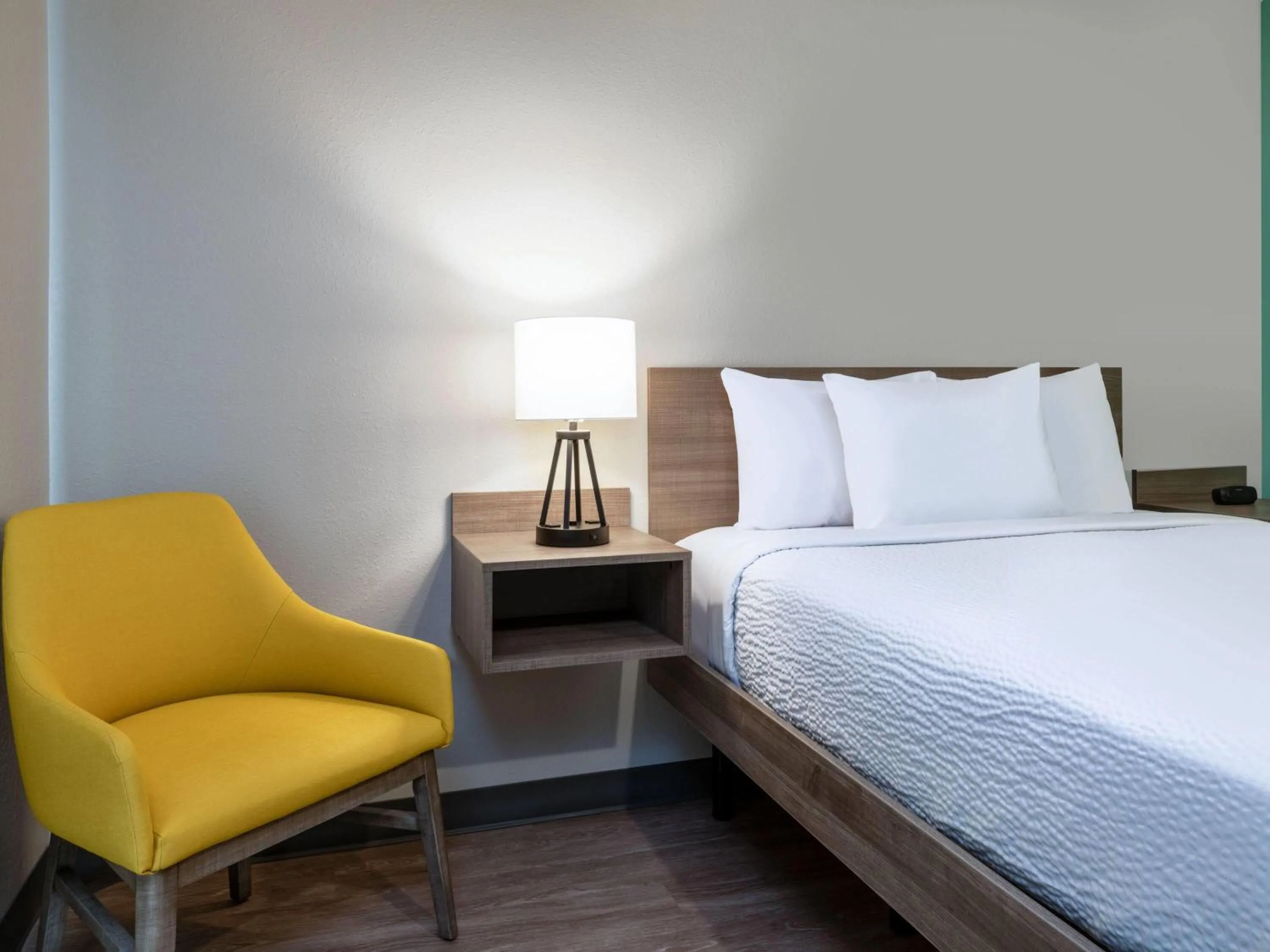 Photo of the whole room, Bed in ECHO Suites Extended Stay by Wyndham Fort Worth Alliance