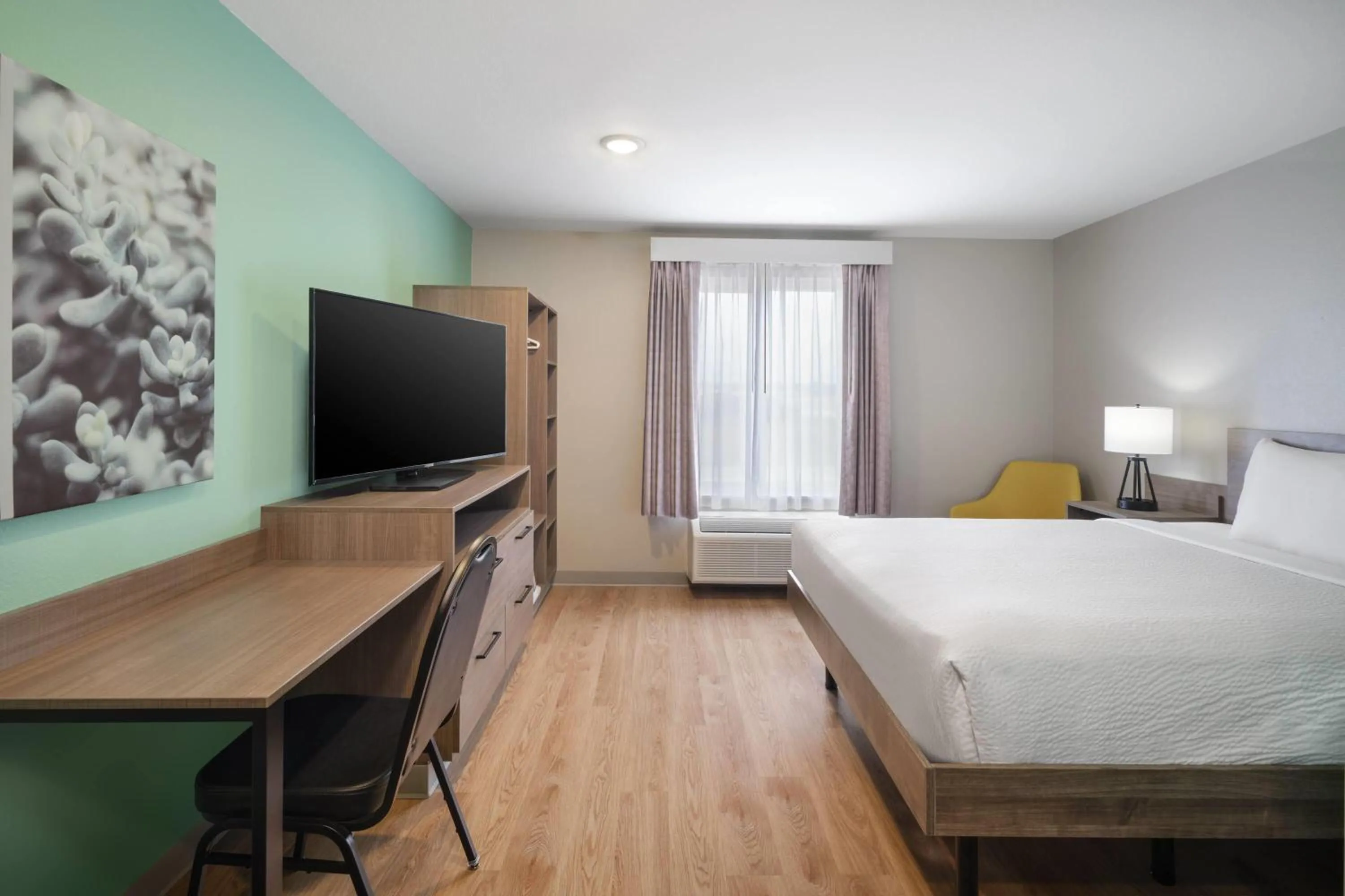 Photo of the whole room, Bed in ECHO Suites Extended Stay by Wyndham Fort Worth Alliance