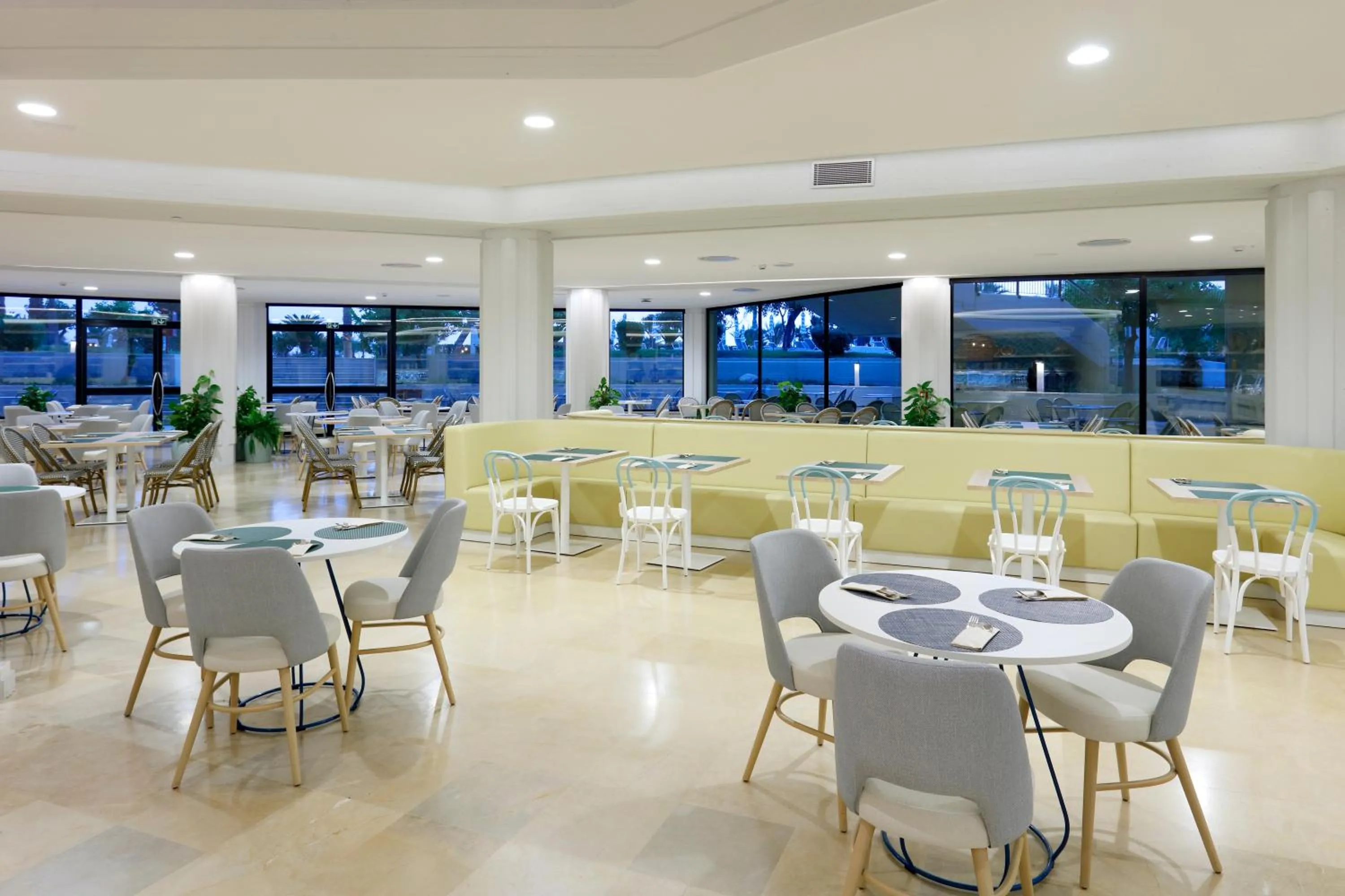 Buffet breakfast in Grand Palladium Sicilia Resort & Spa