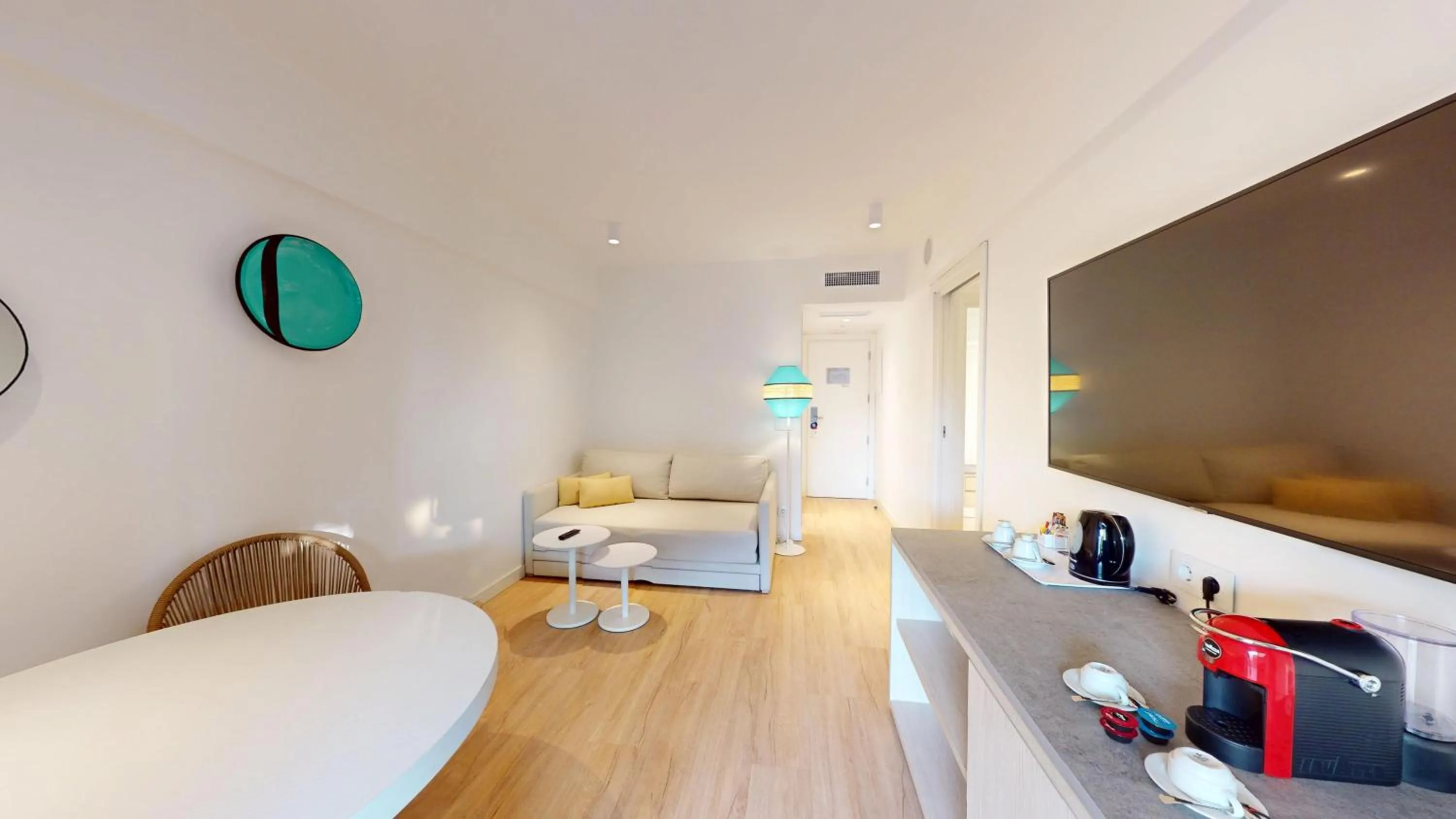 TV and multimedia, Bed in Grand Palladium Sicilia Resort & Spa