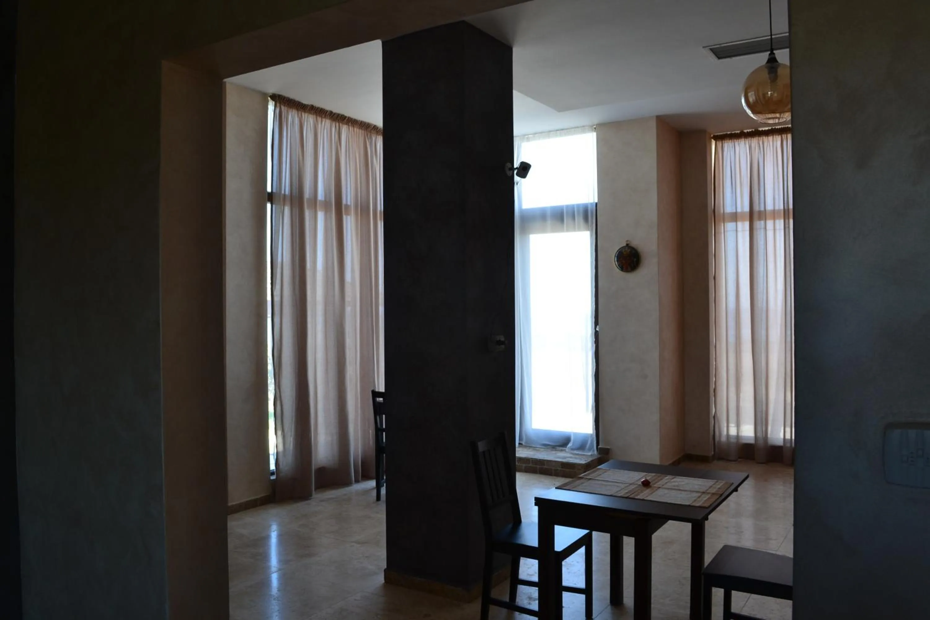 Restaurant/places to eat in Sara